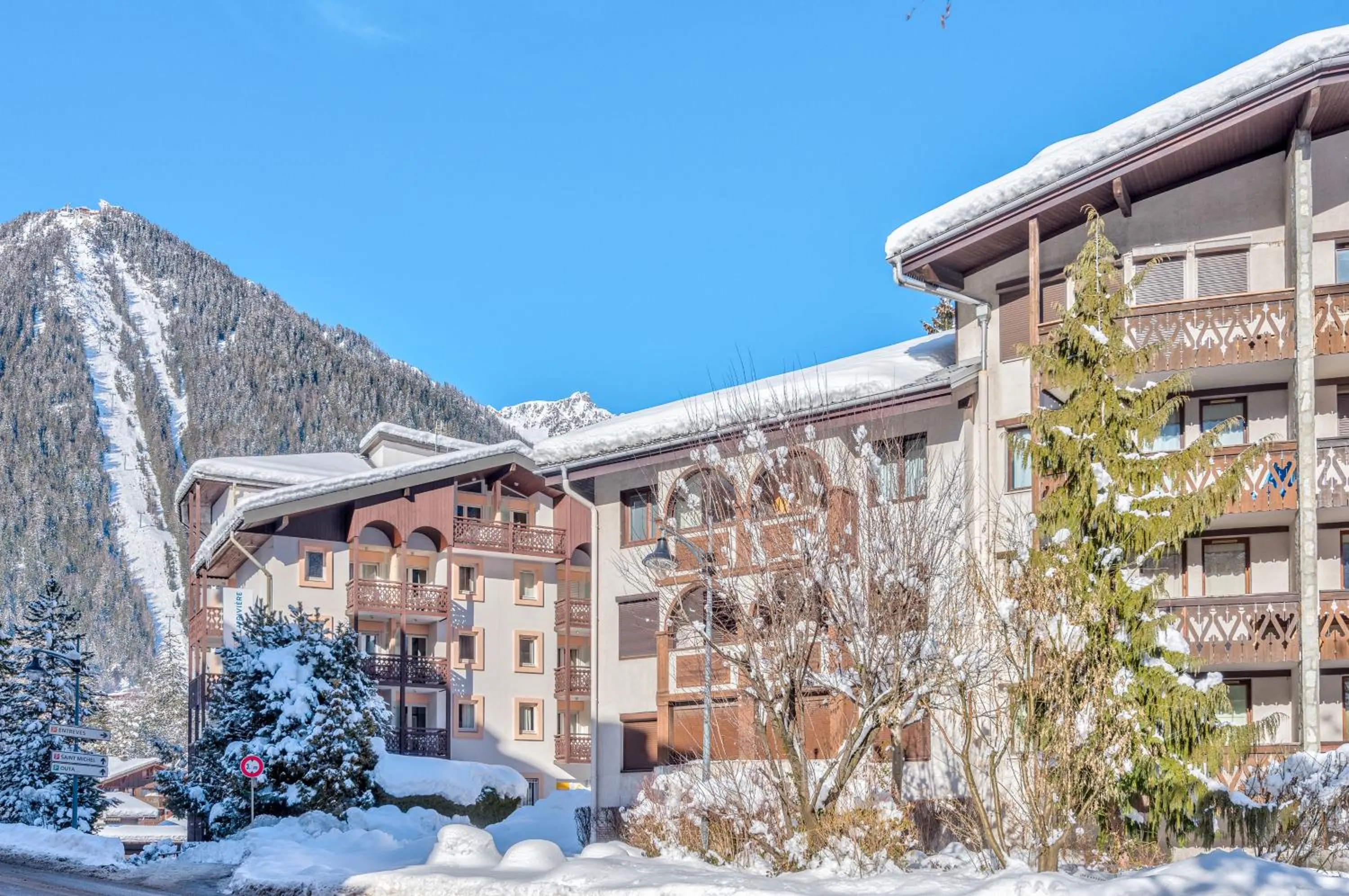 Property building in Résidence Pierre & Vacances La Rivière