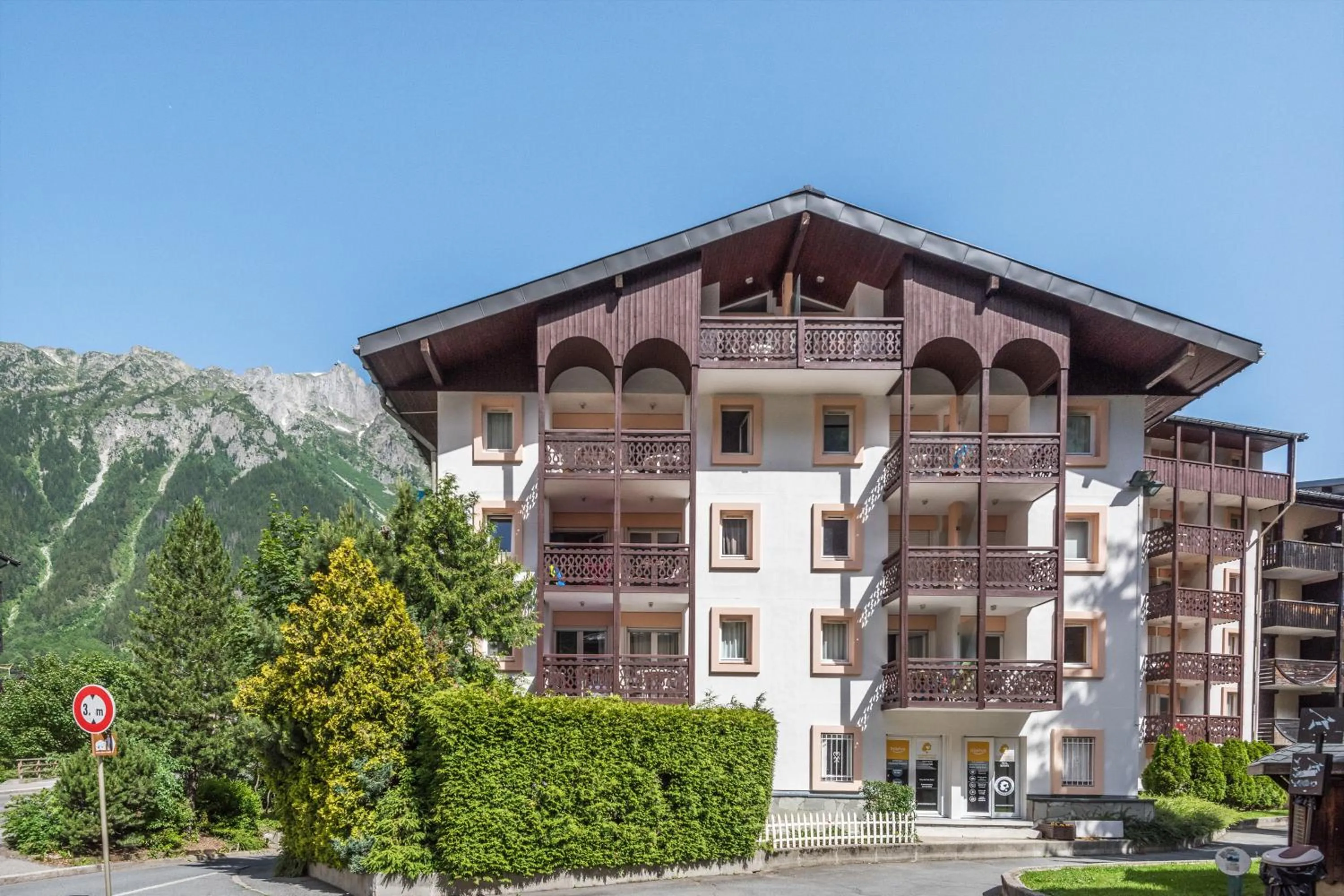 Property building in Résidence Pierre & Vacances La Rivière