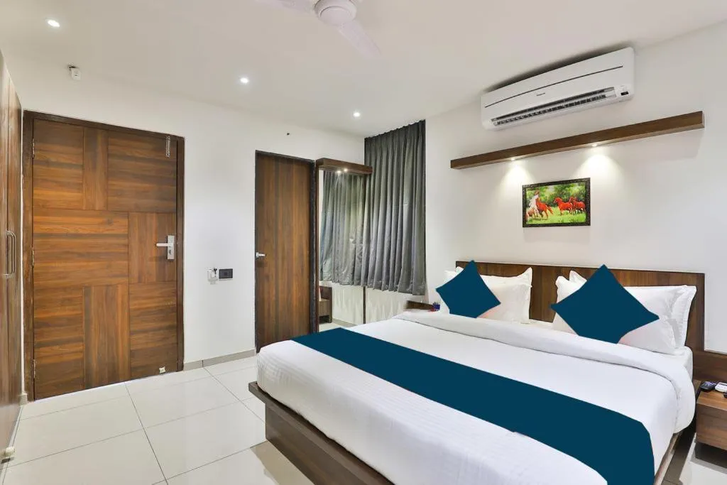 Bed in Hotel Sparsh Inn - Chandkheda