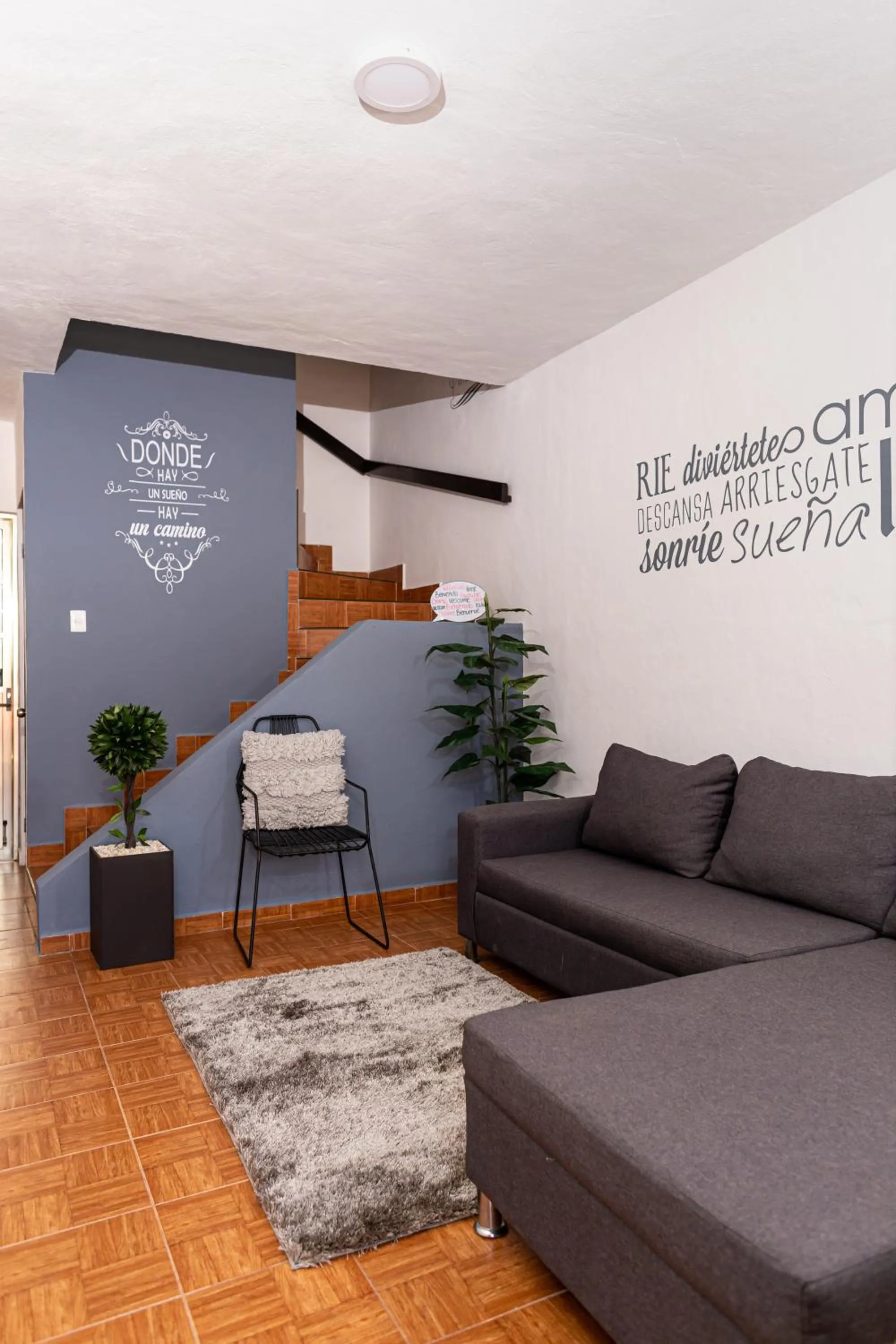 Living room in Santa Fe Studios And Suites