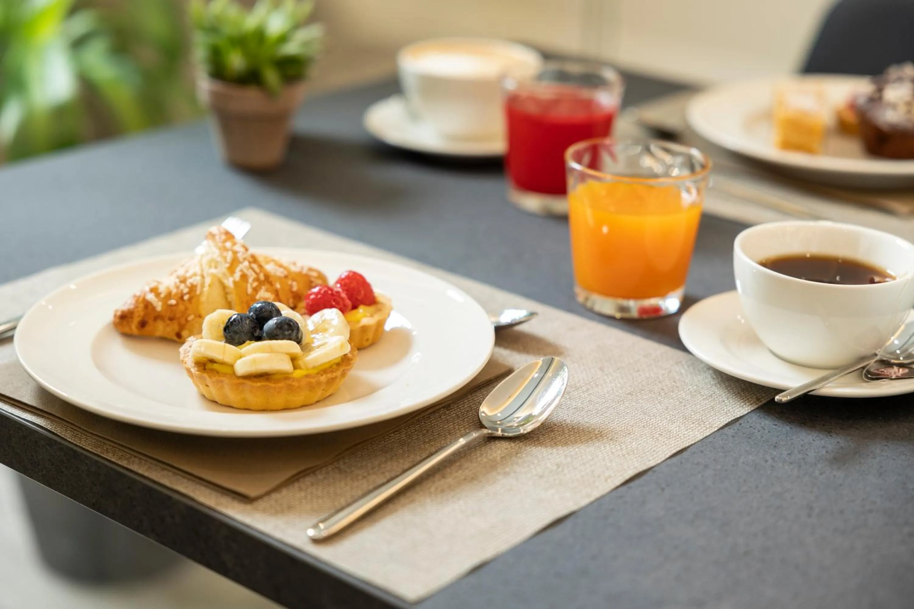 Food and drinks in Hotel La Caporala