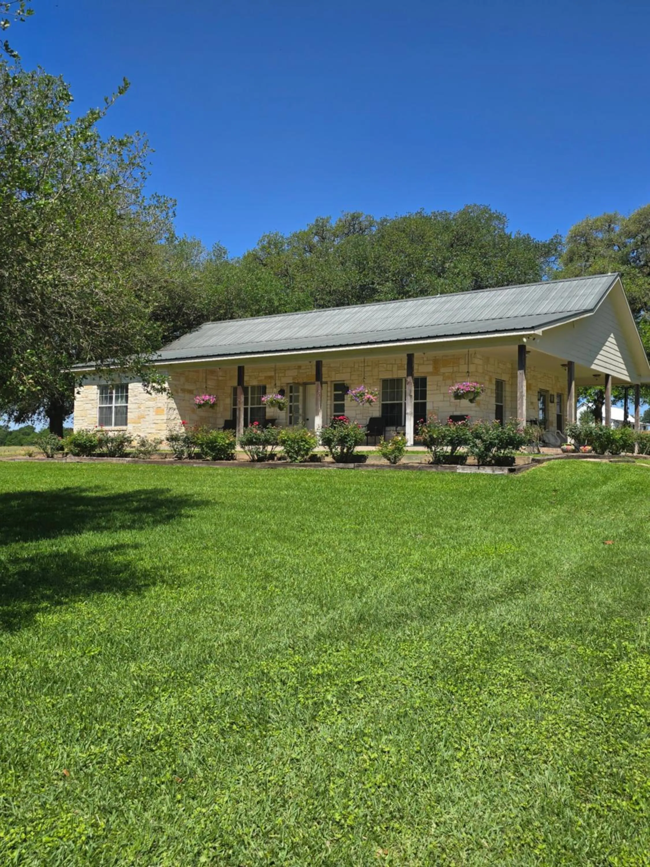 Property building in Inn at Indian Creek