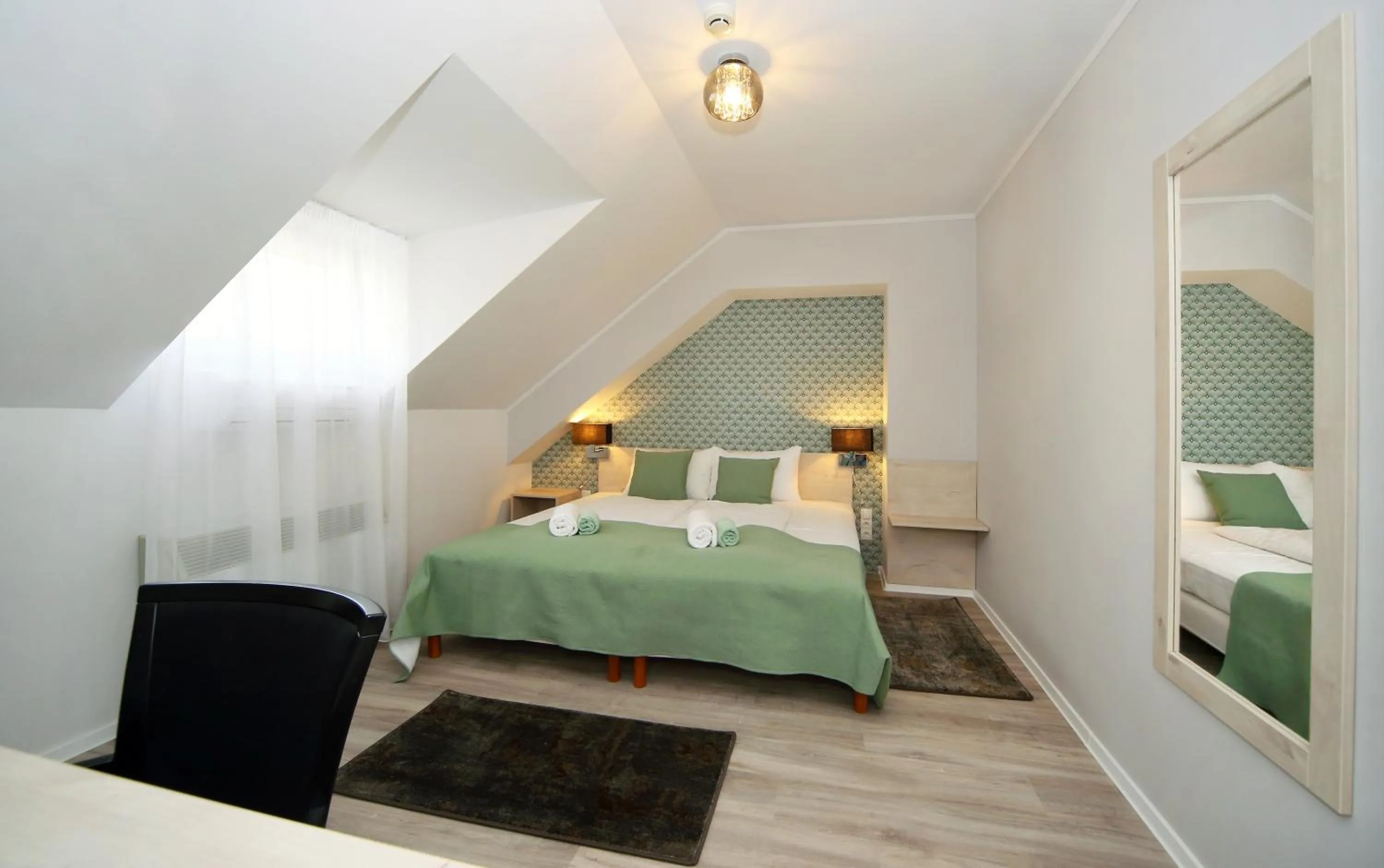 Bed in Várkapu Panzió