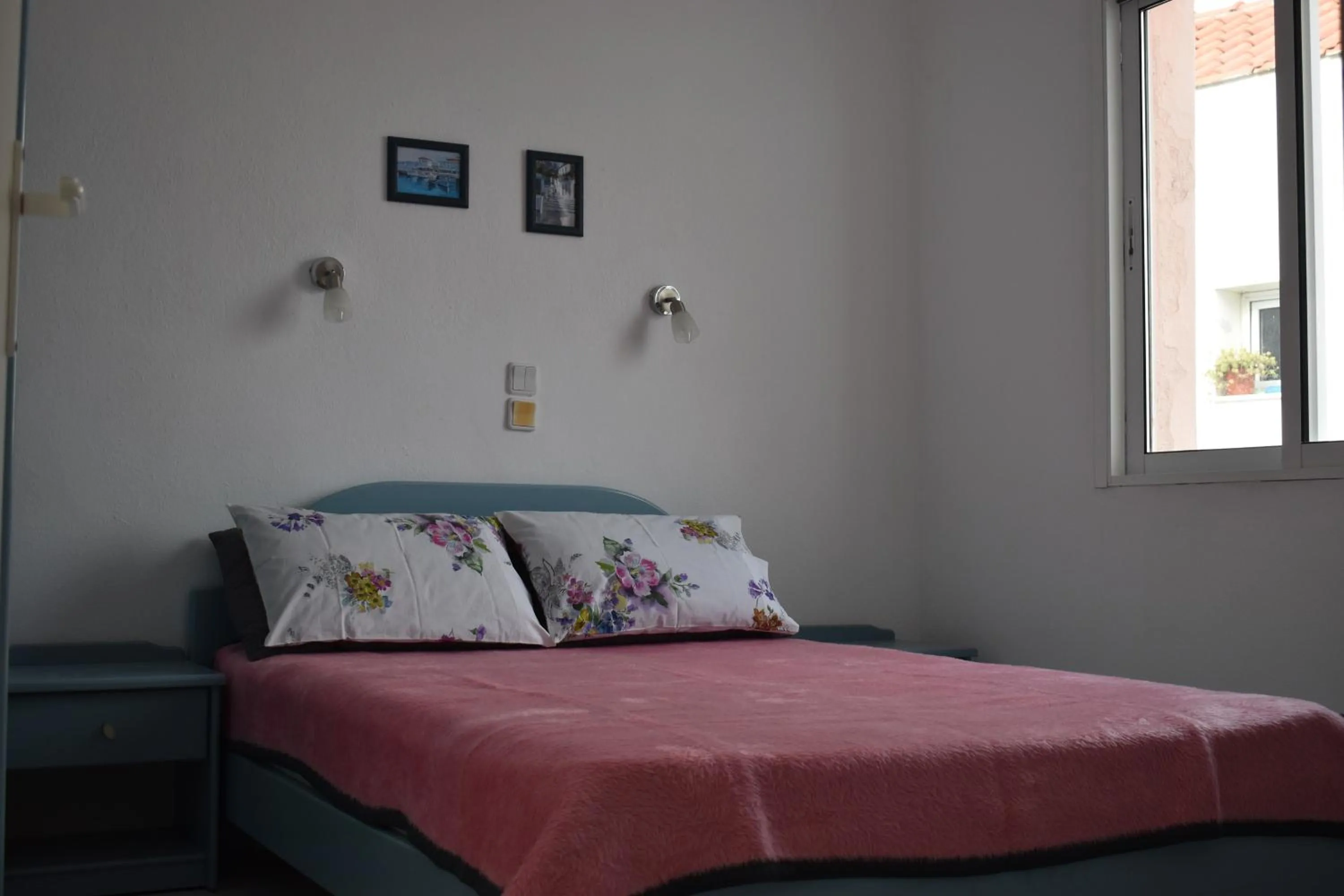 Niki Apartments