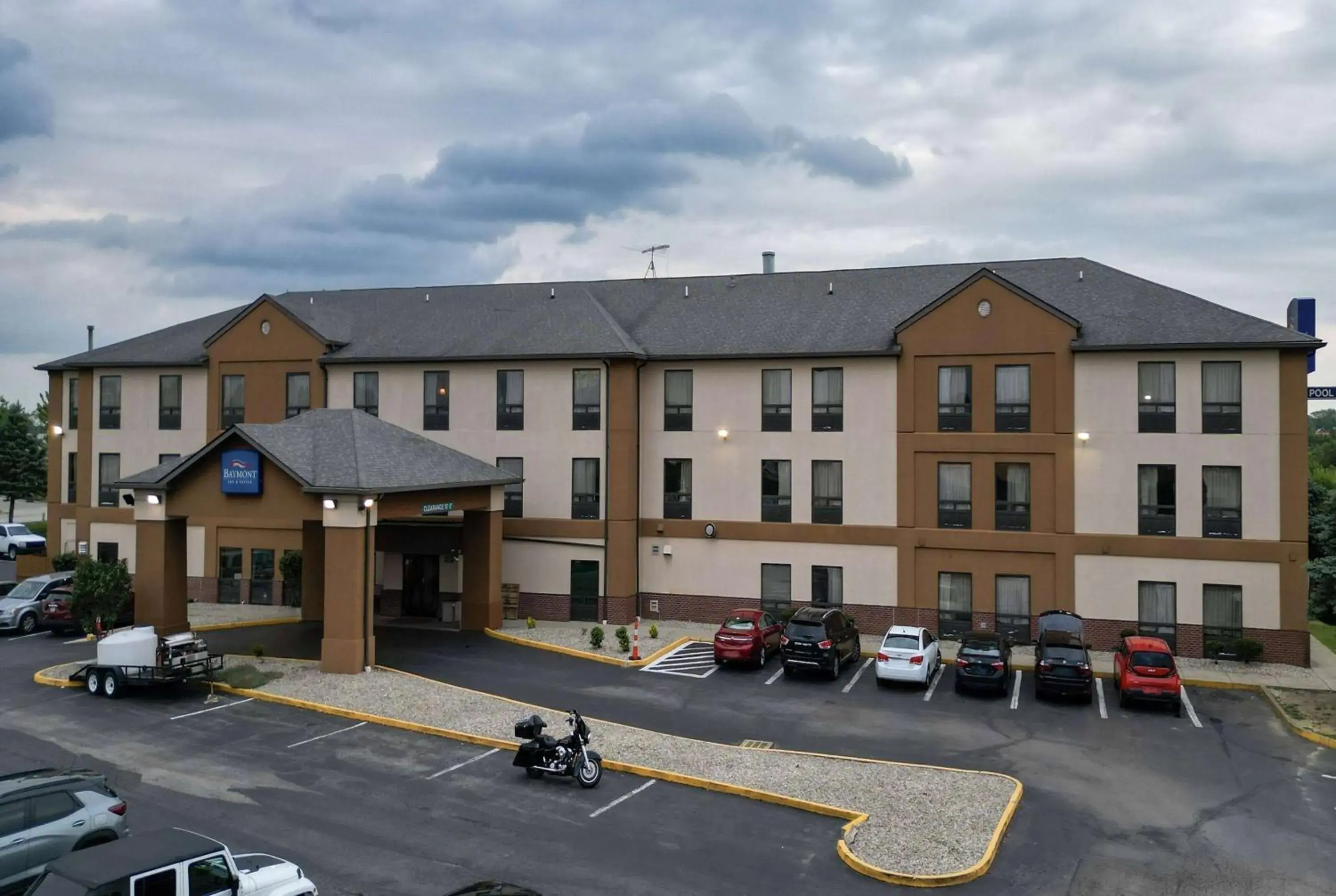 Property building in Baymont by Wyndham Mason Property building in Baymont by Wyndham Mason