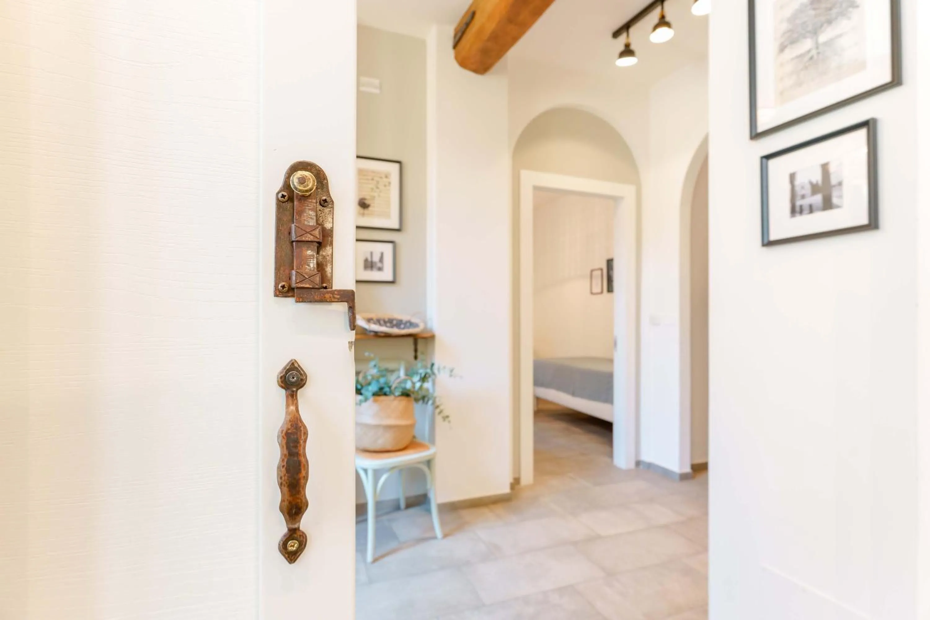 Decorative detail in B&B Il Viaggio Bologna