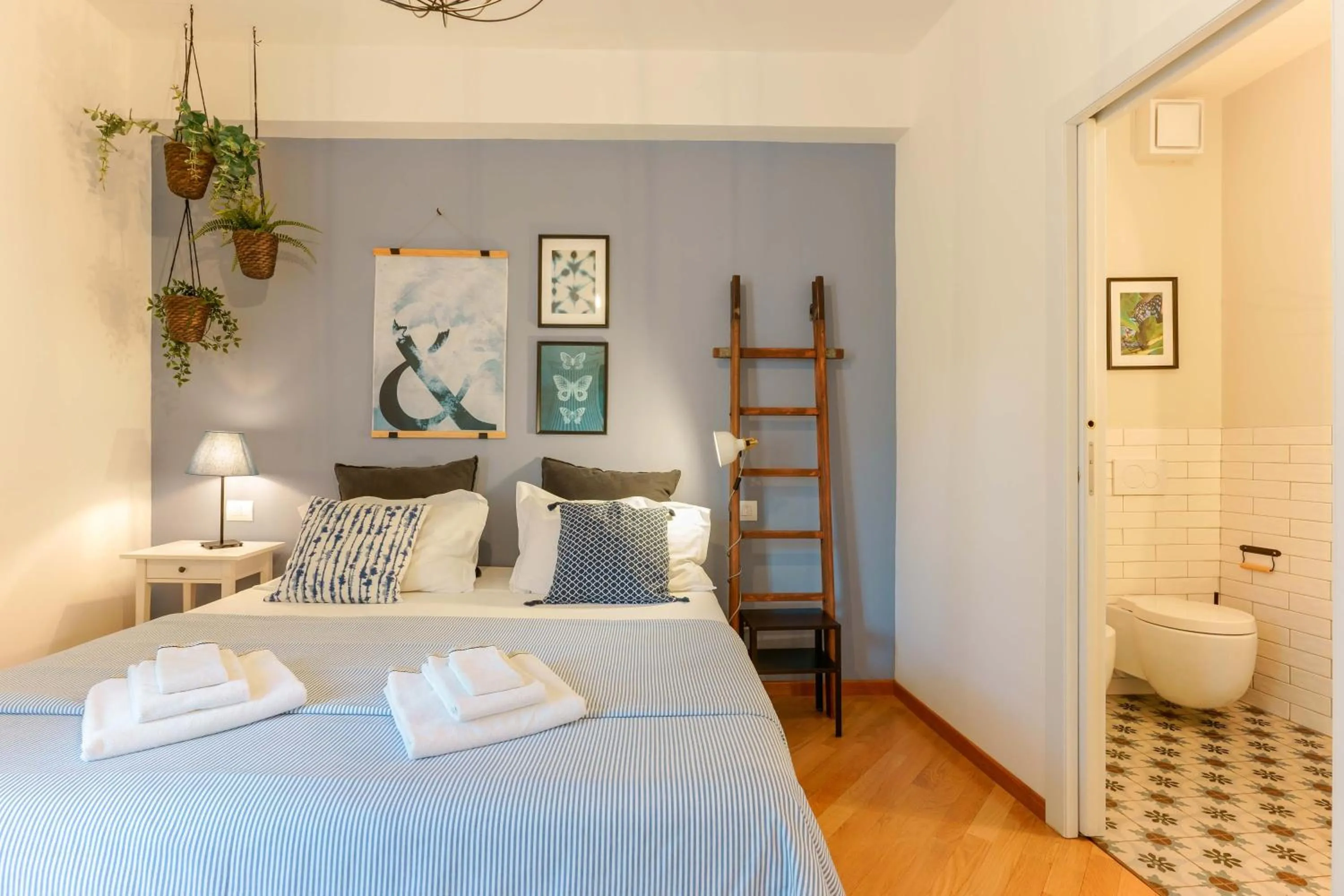 Photo of the whole room, Bed in B&B Il Viaggio Bologna