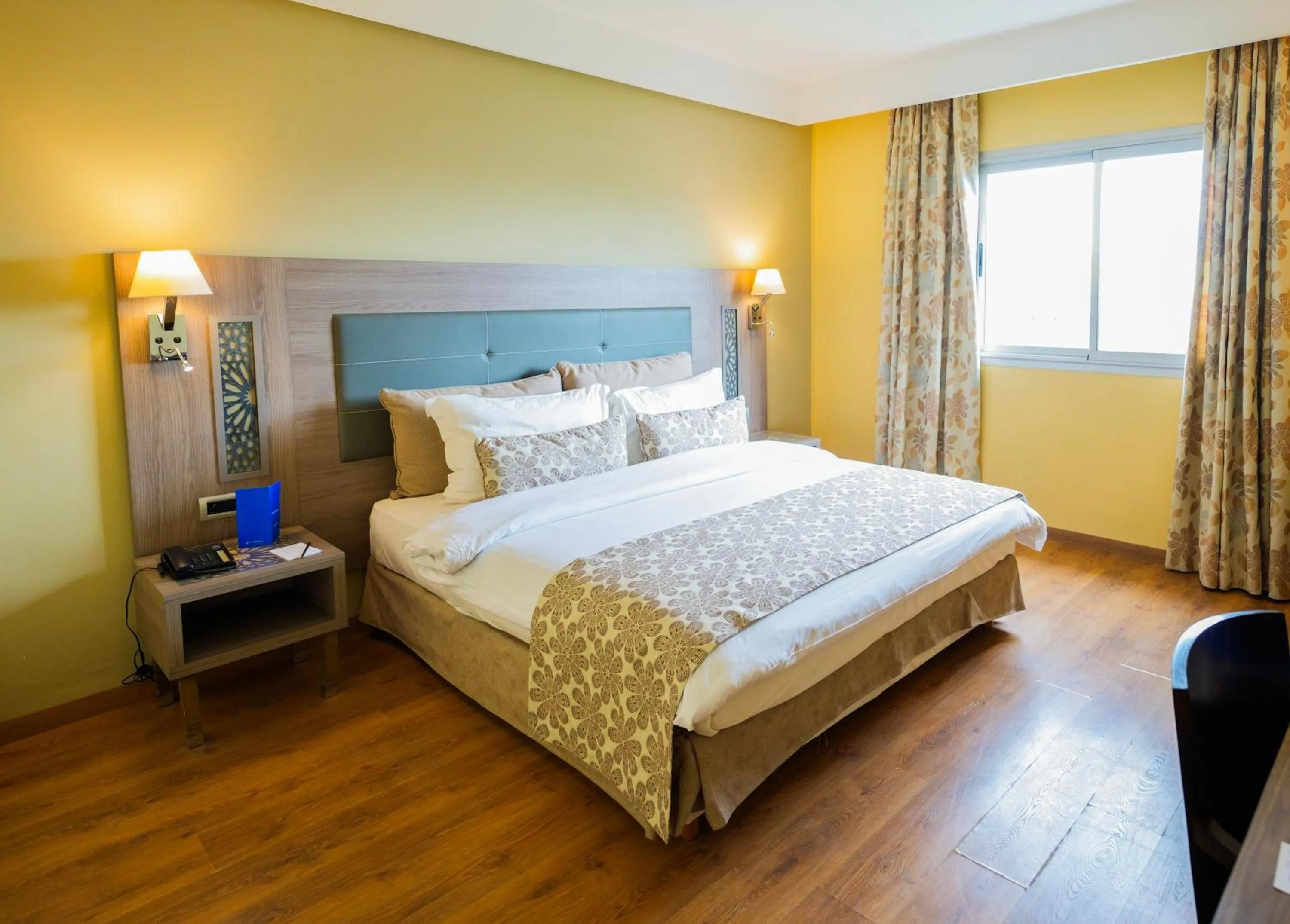 Bedroom, Bed in Sky Casa Airport