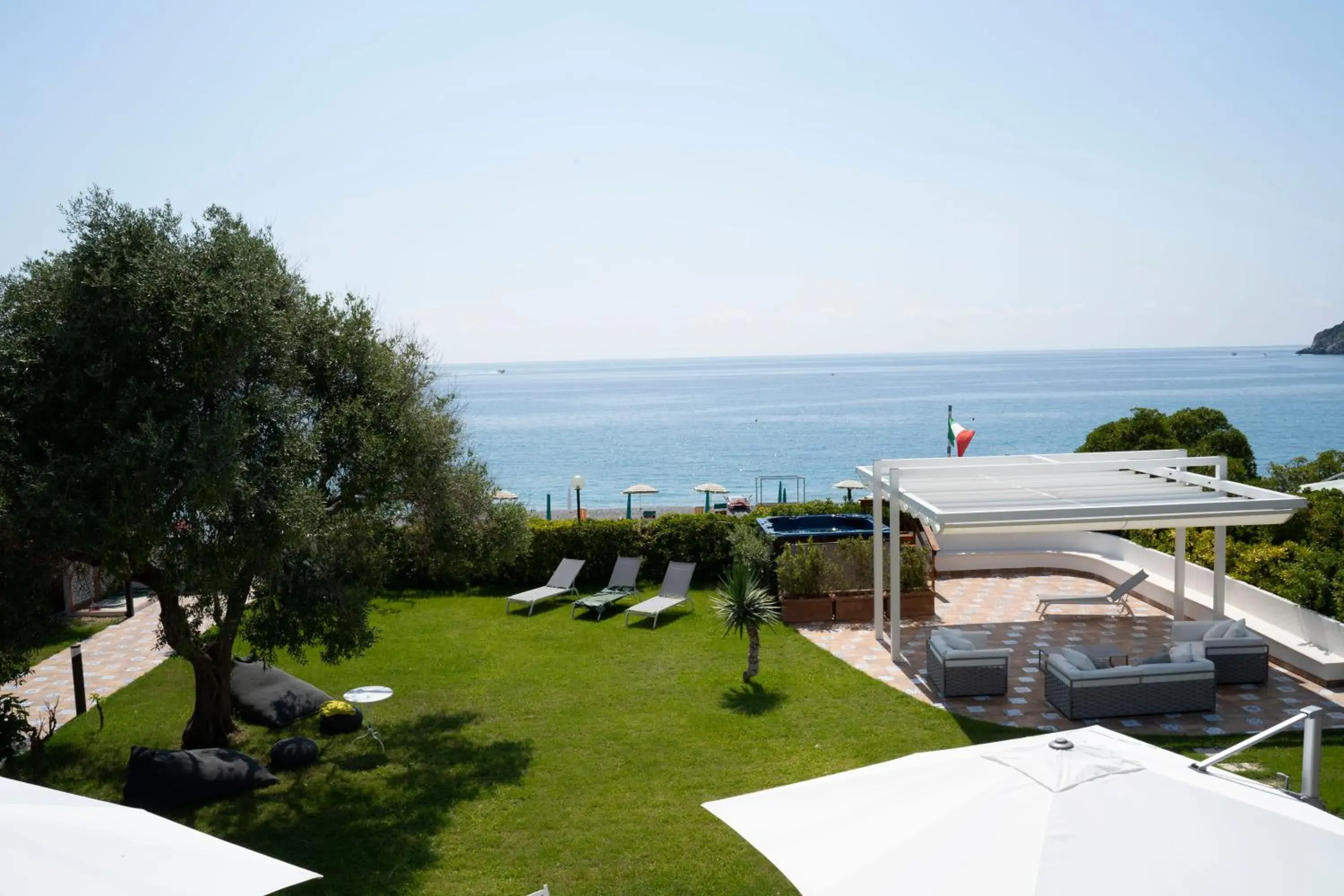 Apartment with Sea View in Villa Pietra Rossa Apartment with Sea View in Villa Pietra Rossa