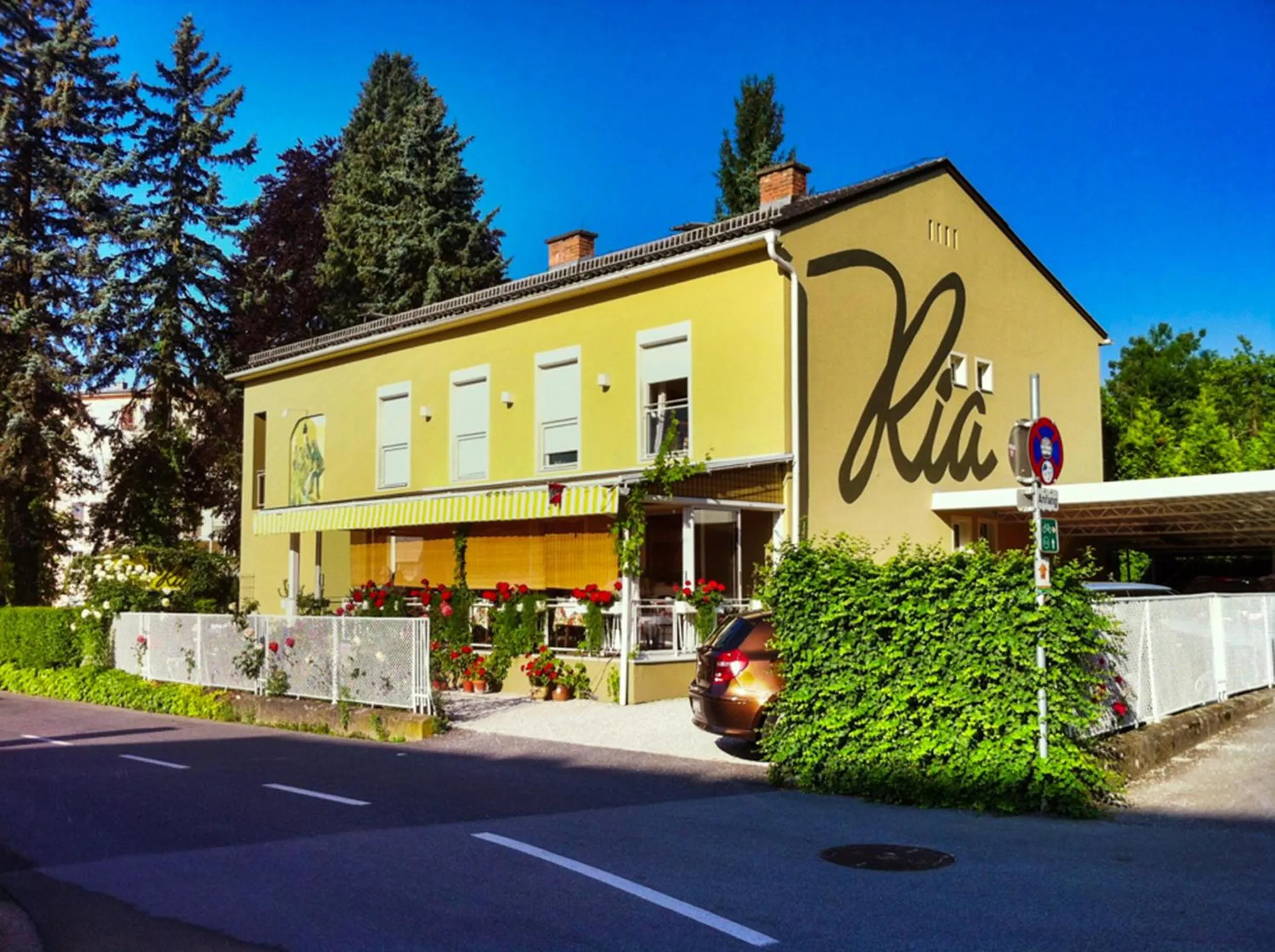Facade/entrance in Gästehaus Pension Ria