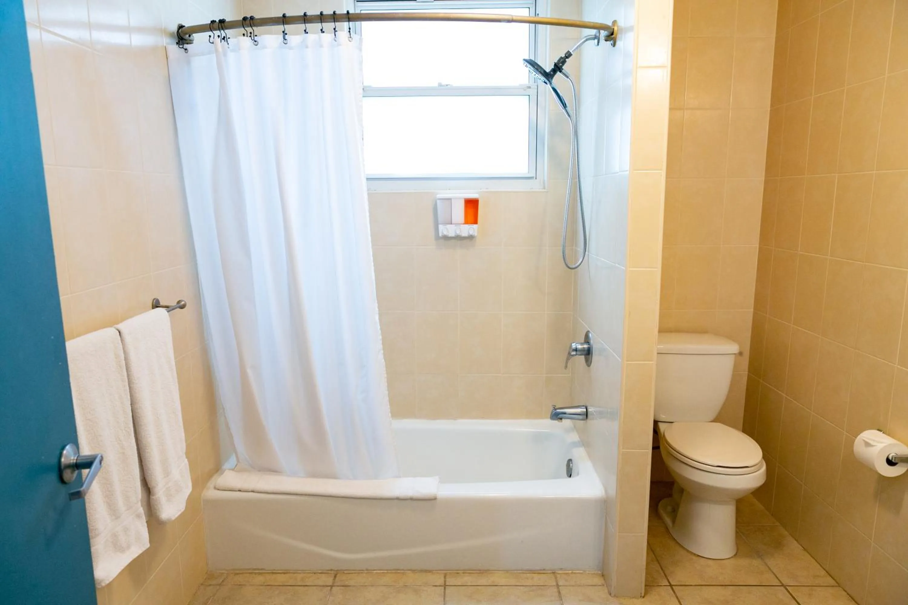 Numero Uno Beach Apartments