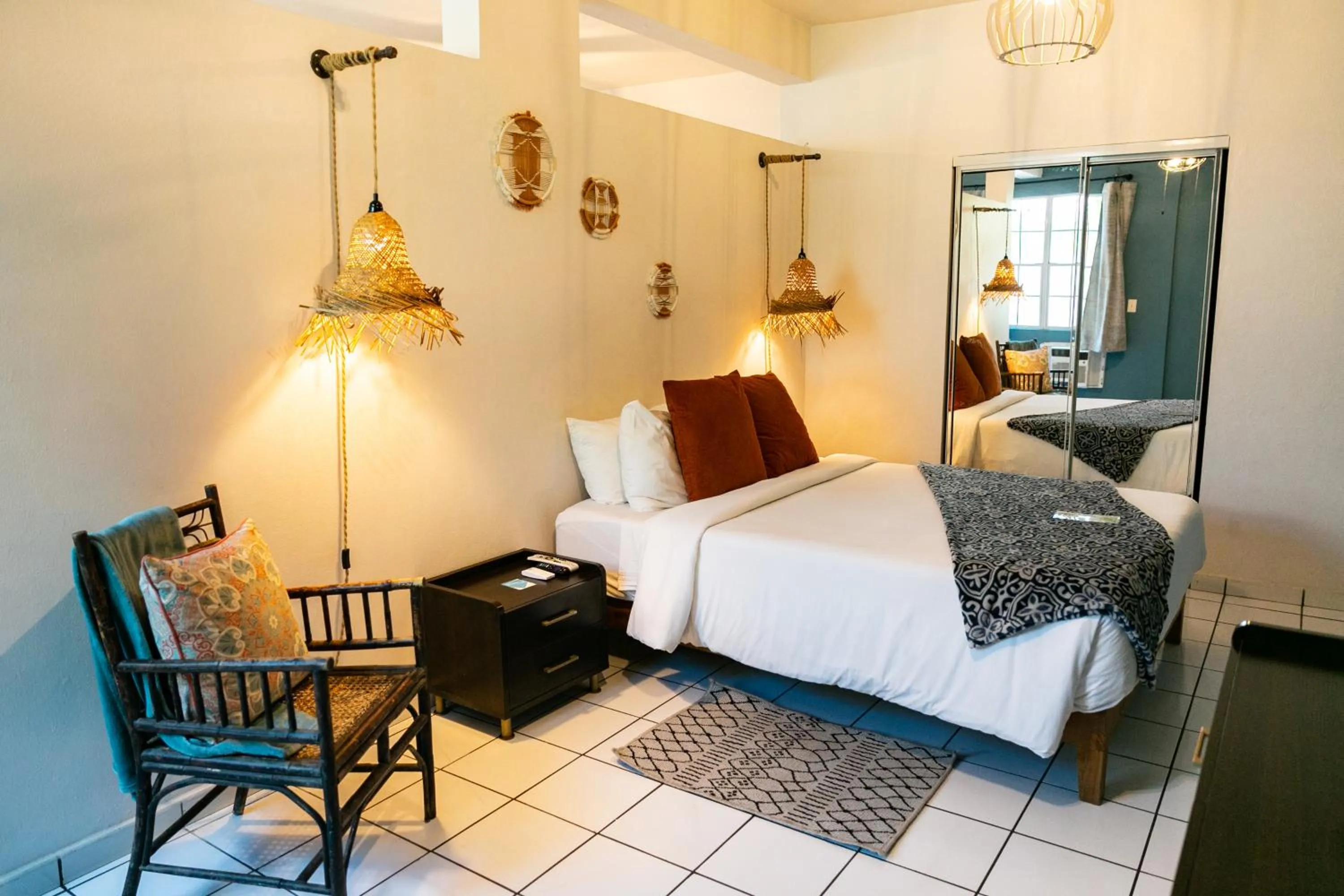 Bedroom, Bed in Numero Uno Beach Apartments