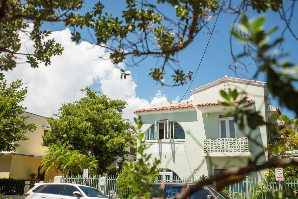 Property building in Numero Uno Beach Apartments
