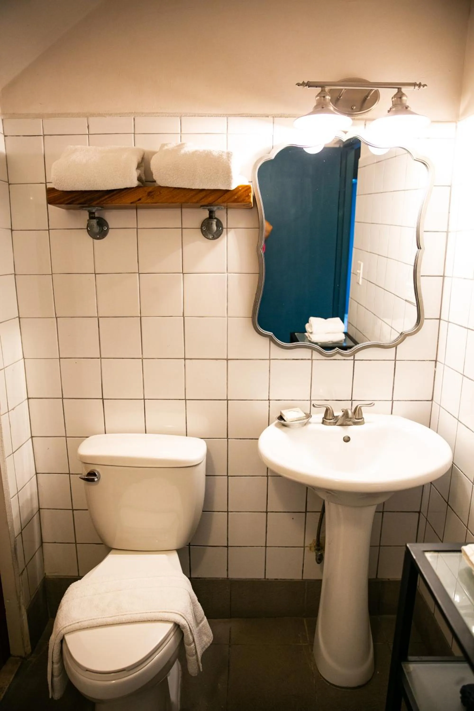 Bathroom in Numero Uno Beach Apartments