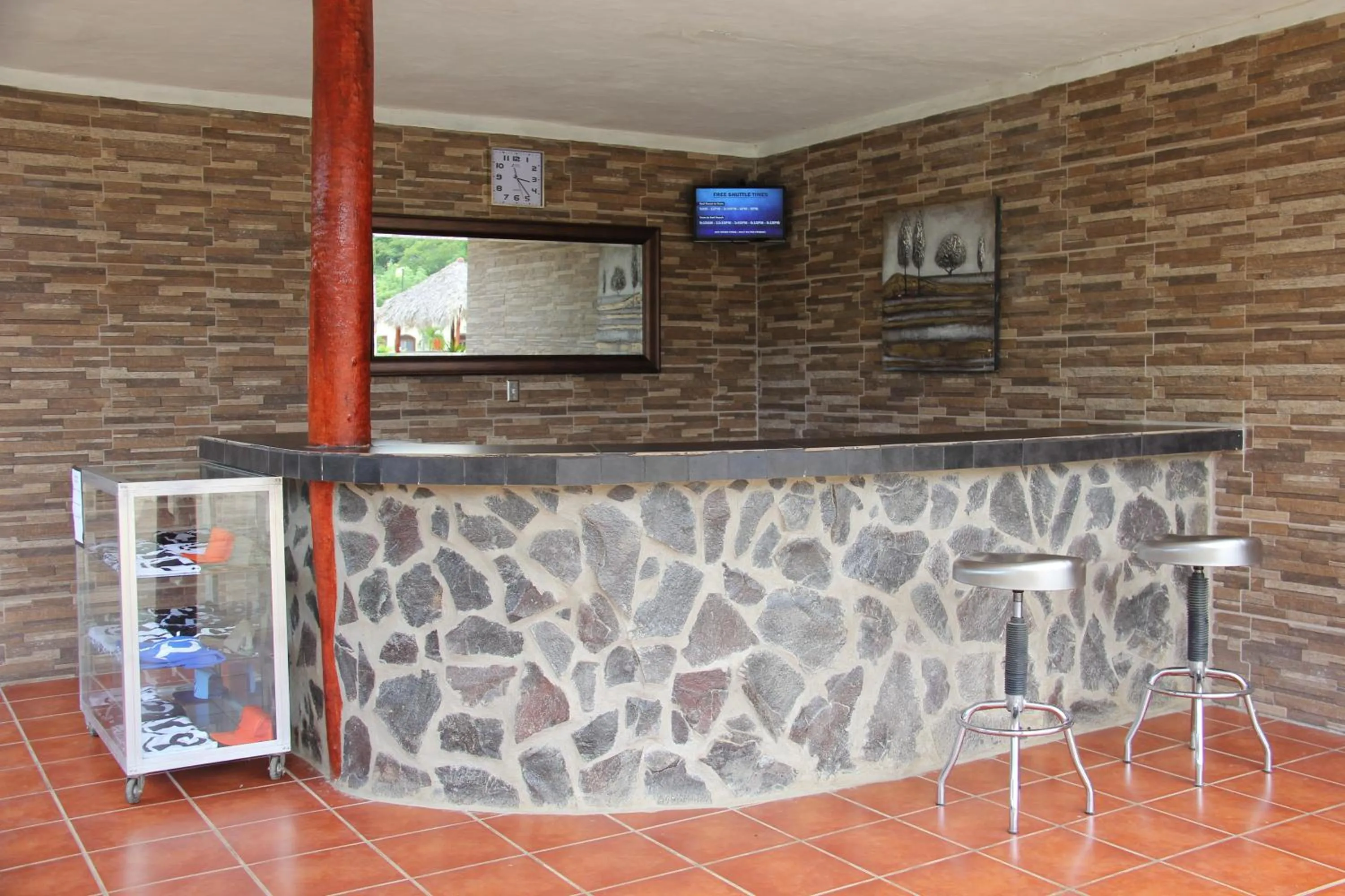 On-site shops in Surf Ranch Hotel & Resort