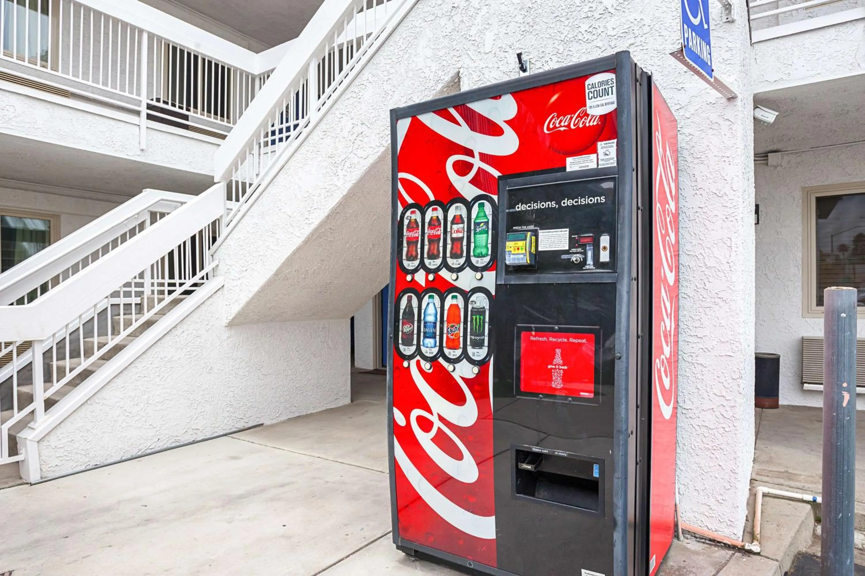 Day in Motel 6-Ventura, CA - Downtown