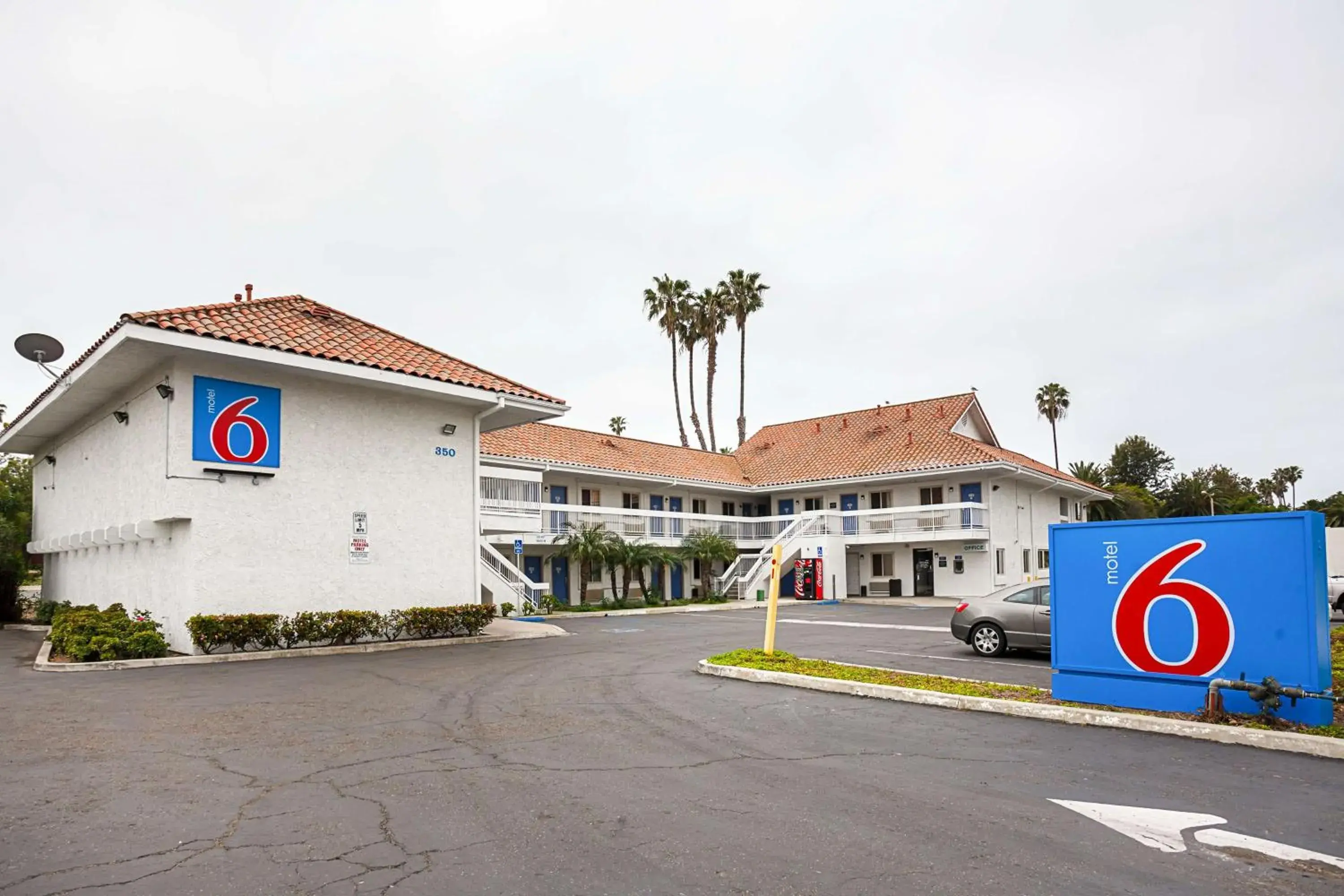 Property building in Motel 6-Ventura, CA - Downtown Property building in Motel 6-Ventura, CA - Downtown