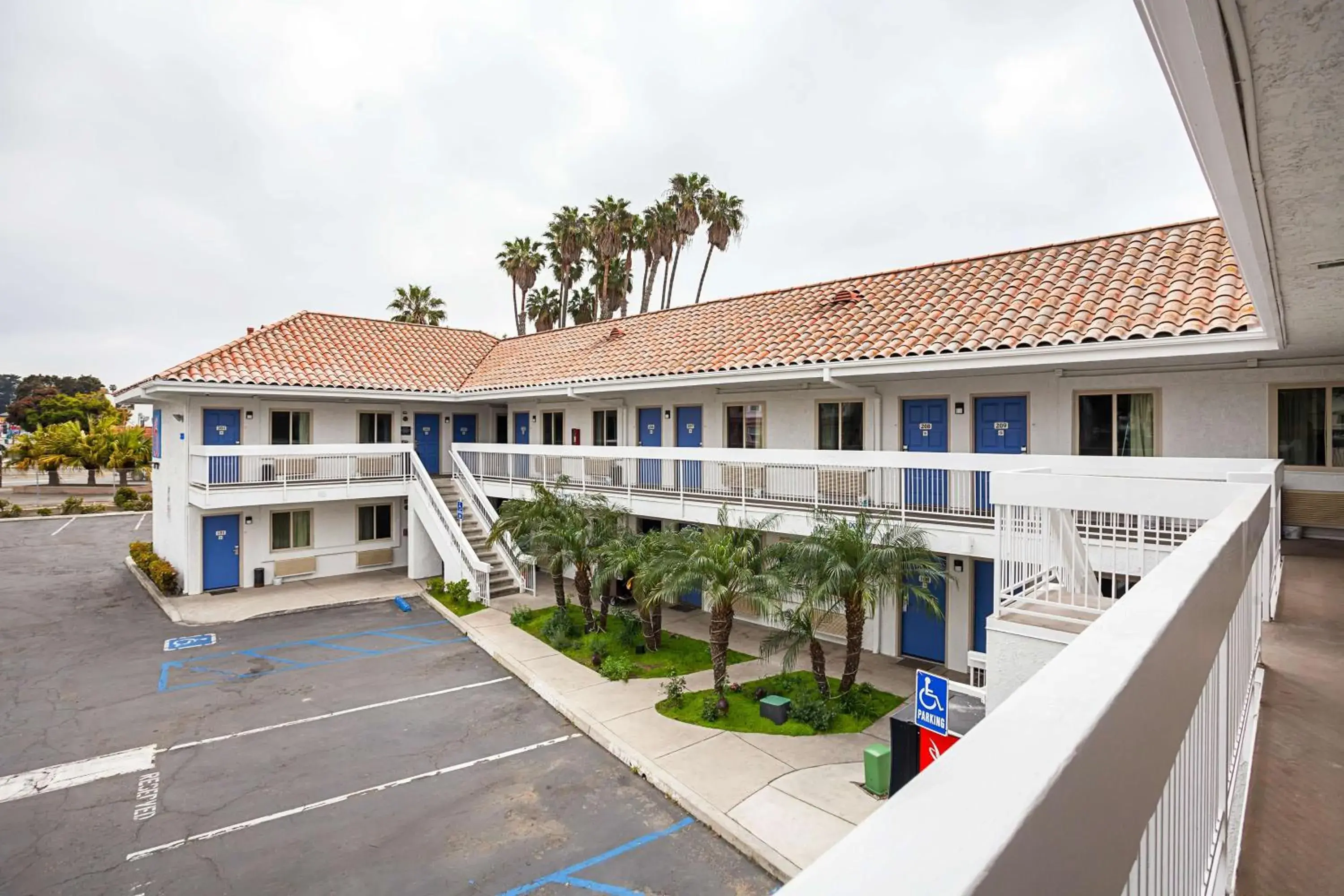 Property building in Motel 6-Ventura, CA - Downtown Property building in Motel 6-Ventura, CA - Downtown