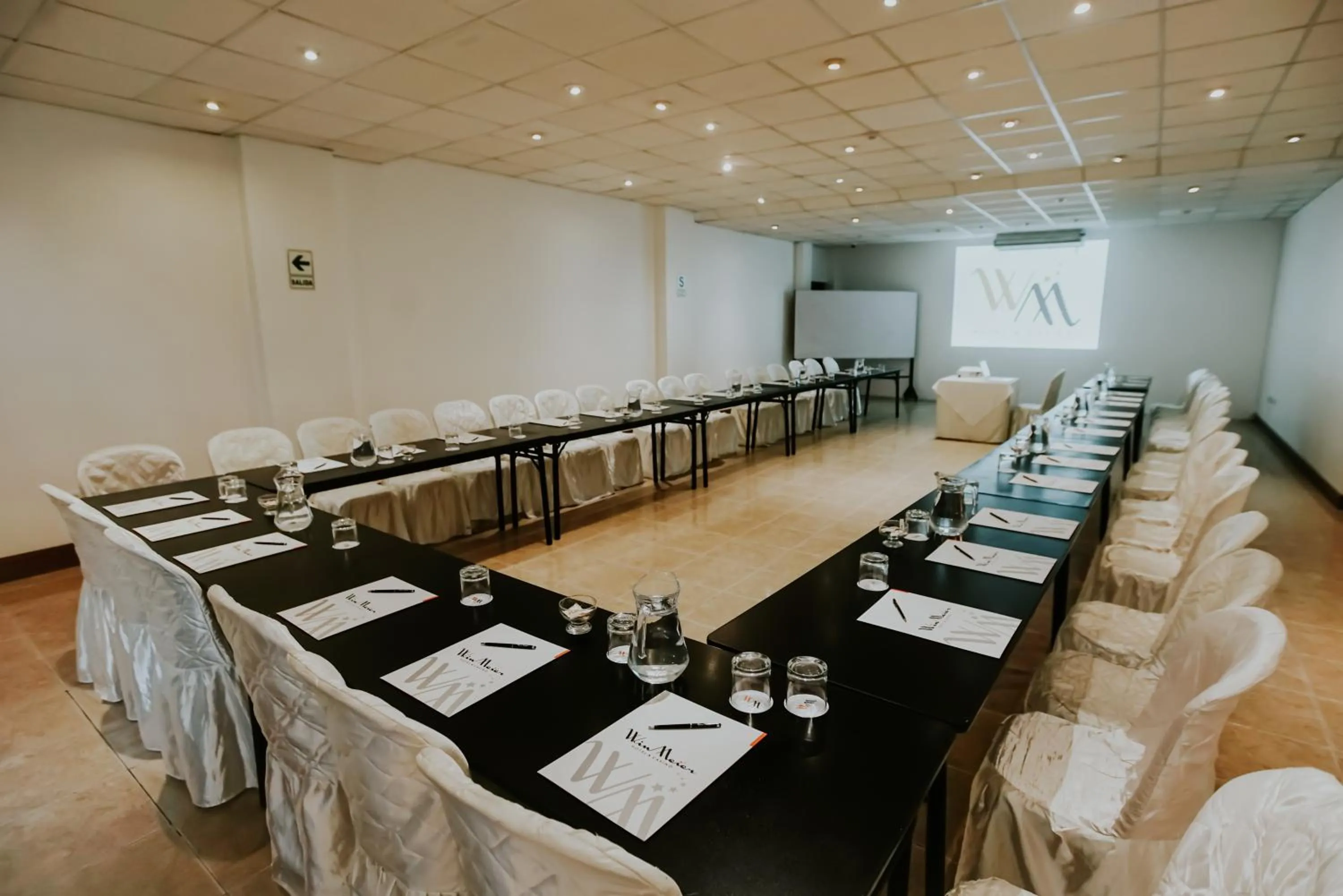 Business facilities in WinMeier Hotel y Casino