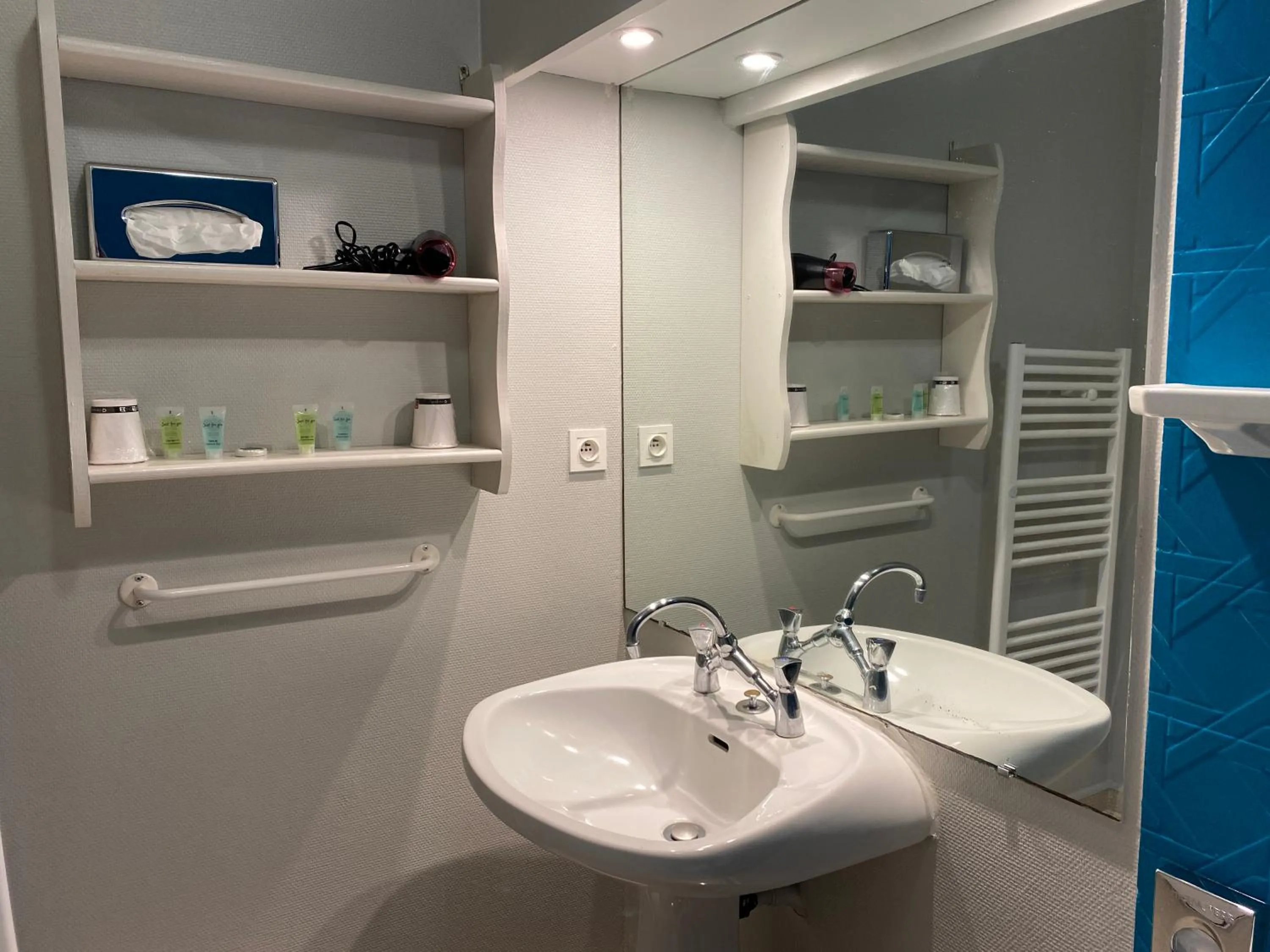 Bathroom in Park Hotel Bellevue