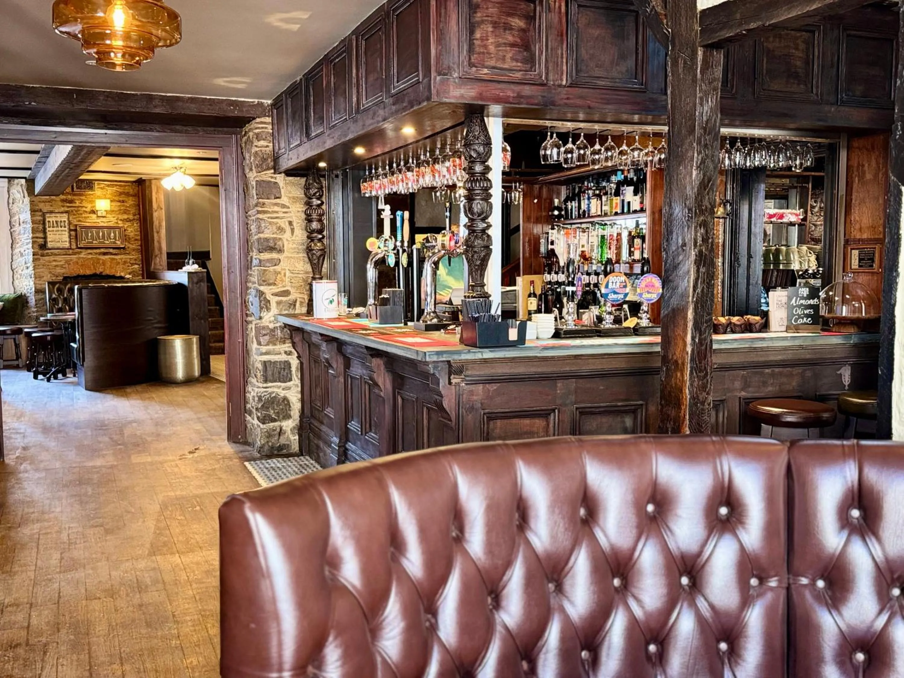 Restaurant/places to eat in The Black Lion Hotel
