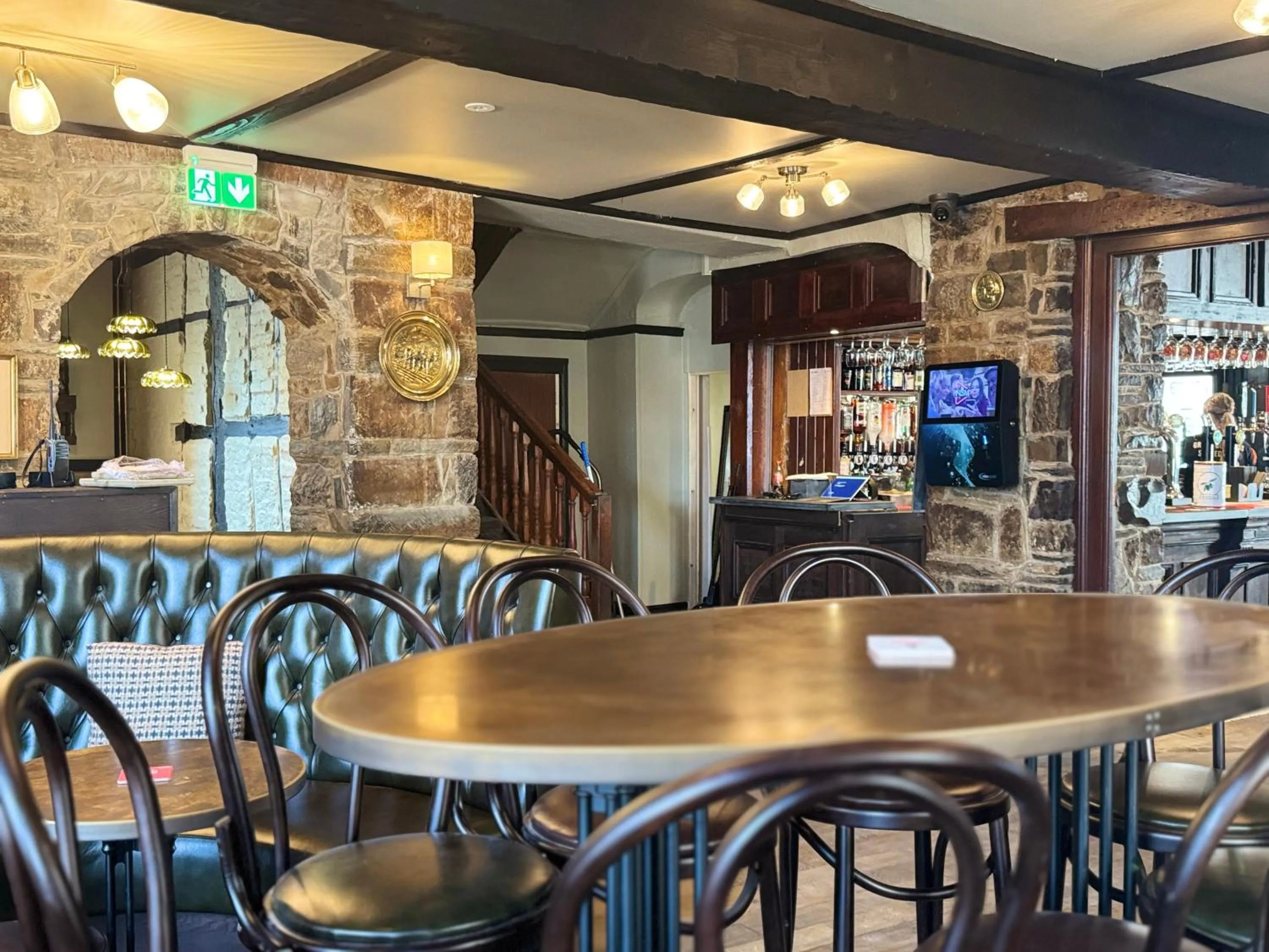 Restaurant/places to eat in The Black Lion Hotel