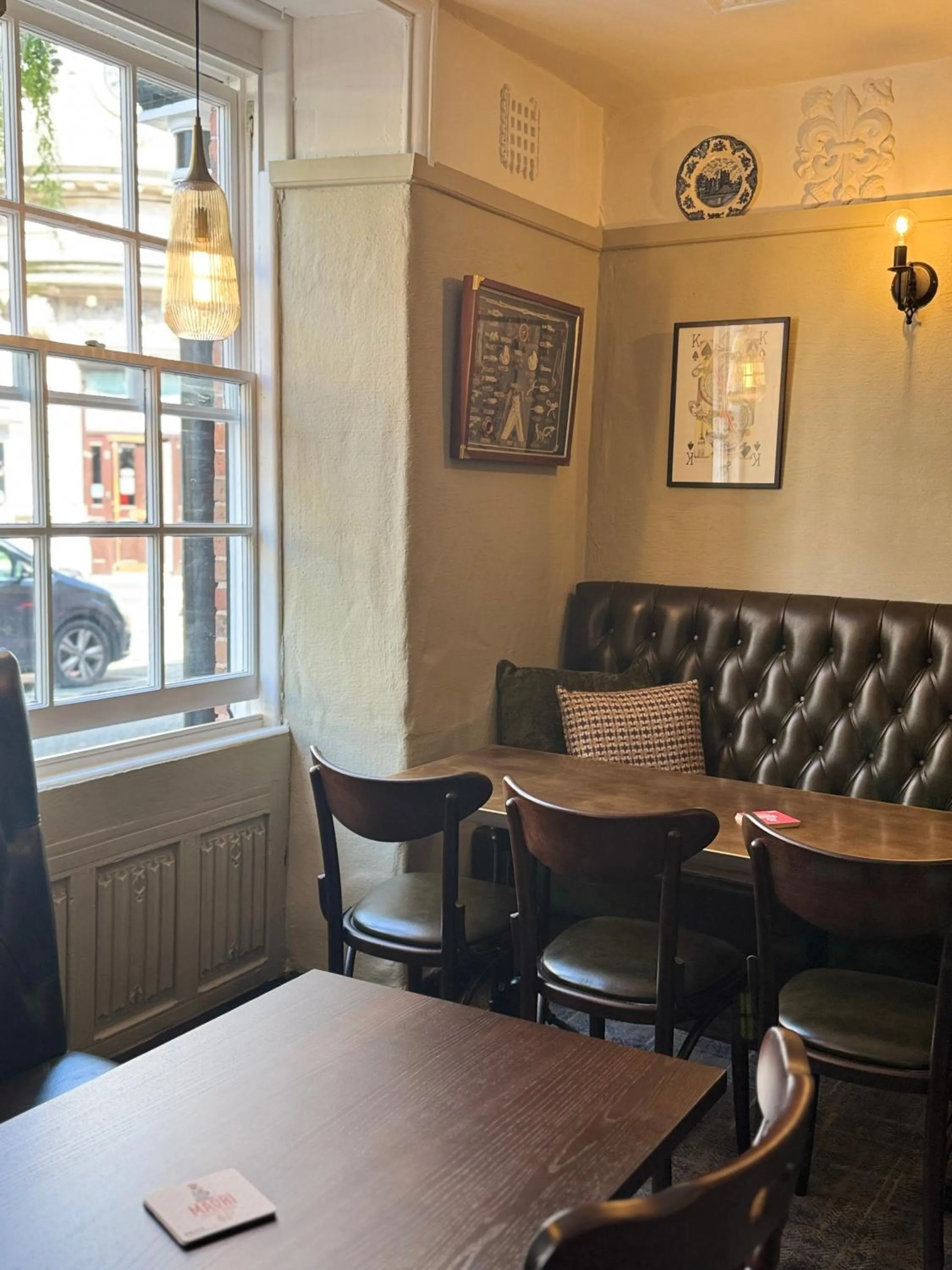 Restaurant/places to eat in The Black Lion Hotel