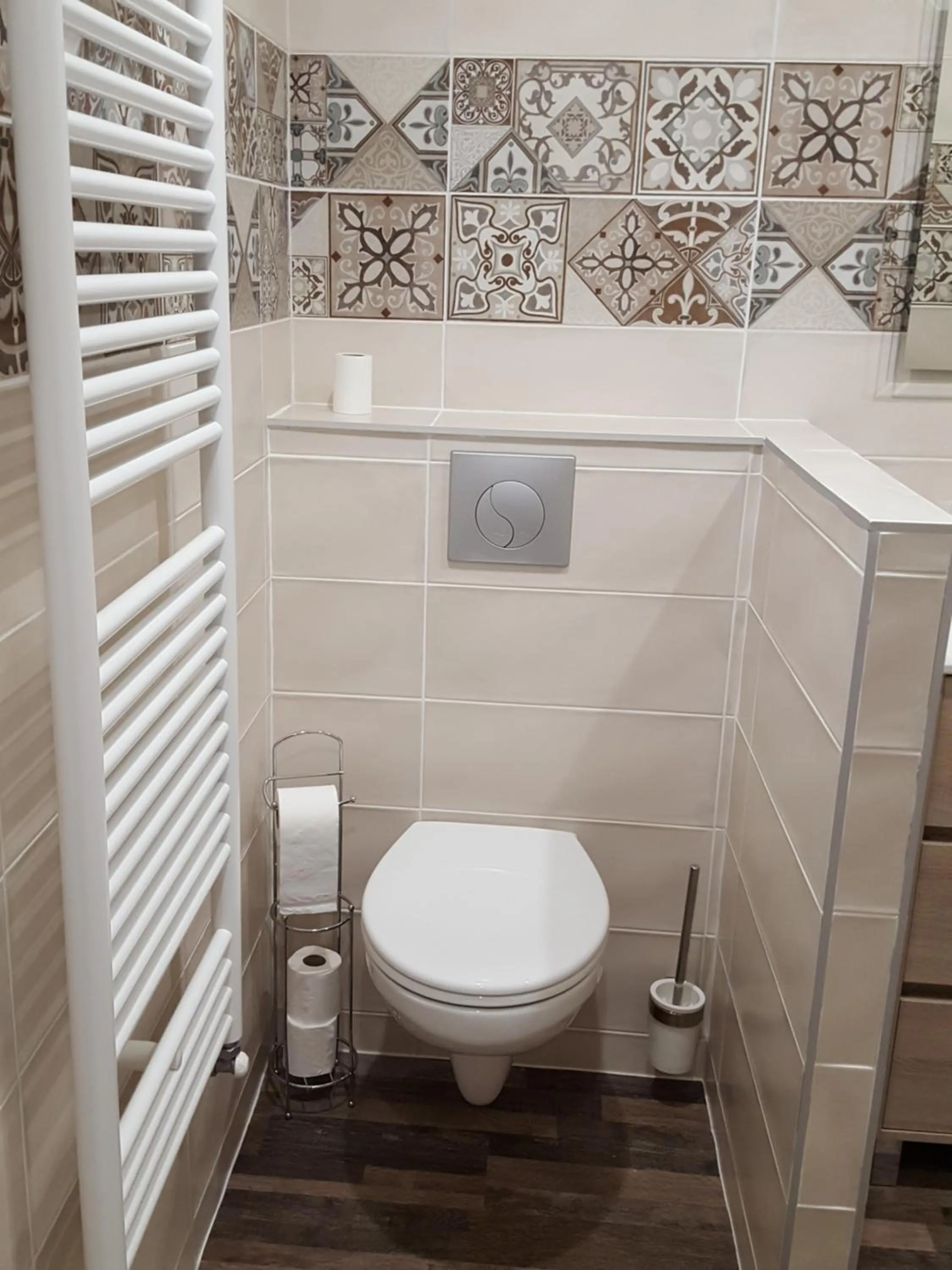 Toilet in Chez Alexandra