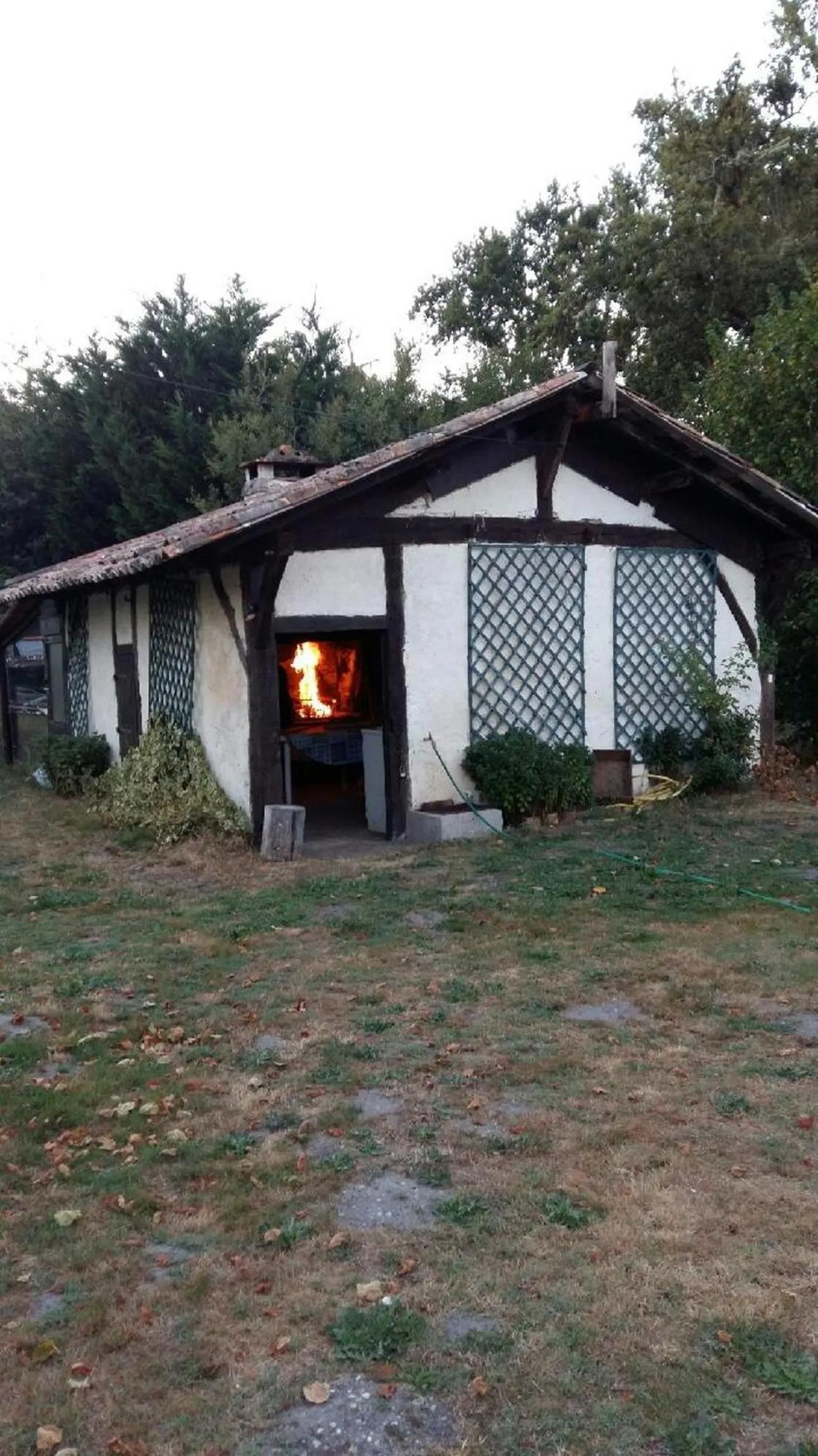 BBQ facilities in Chez Alexandra