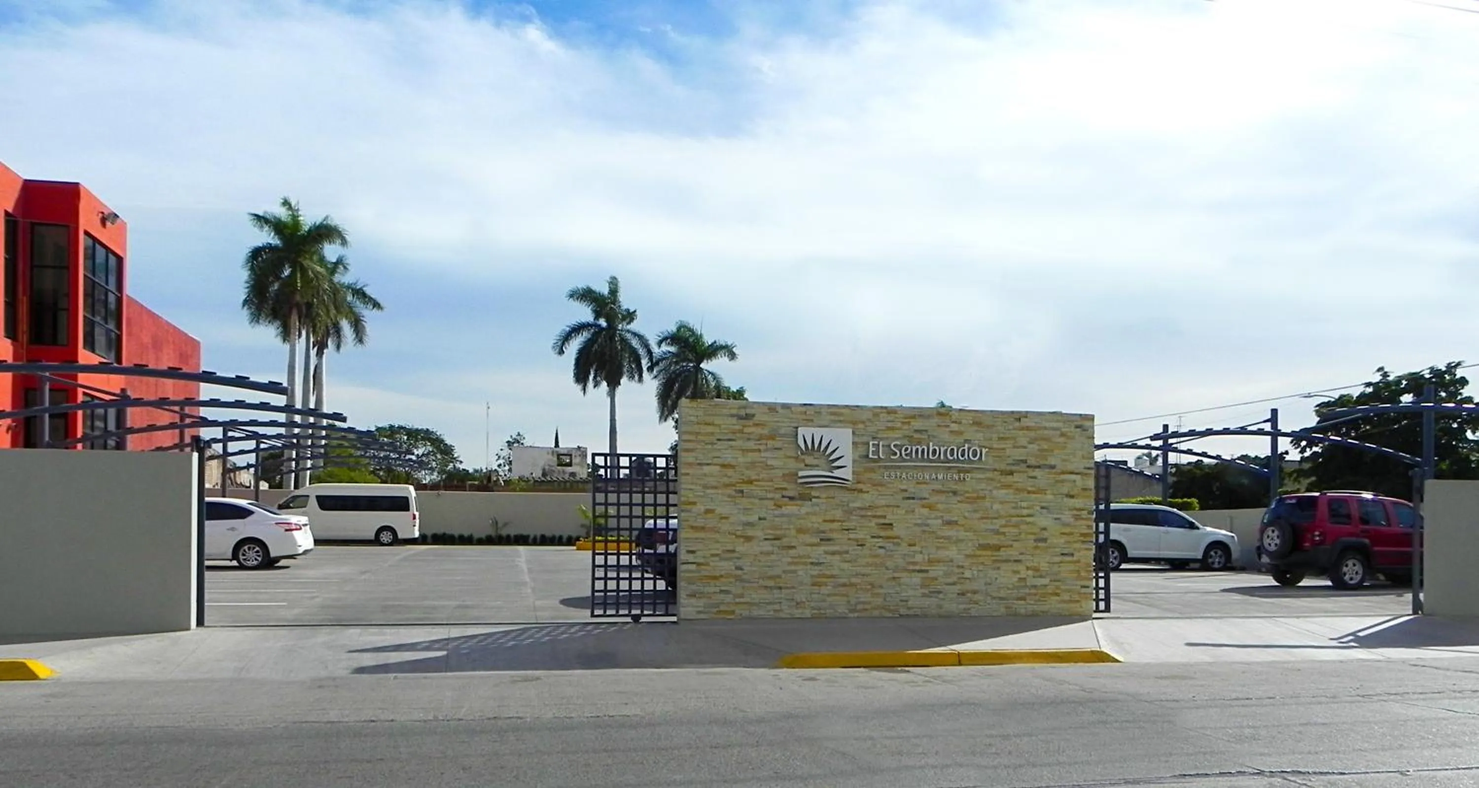 Property building in Hotel El Sembrador