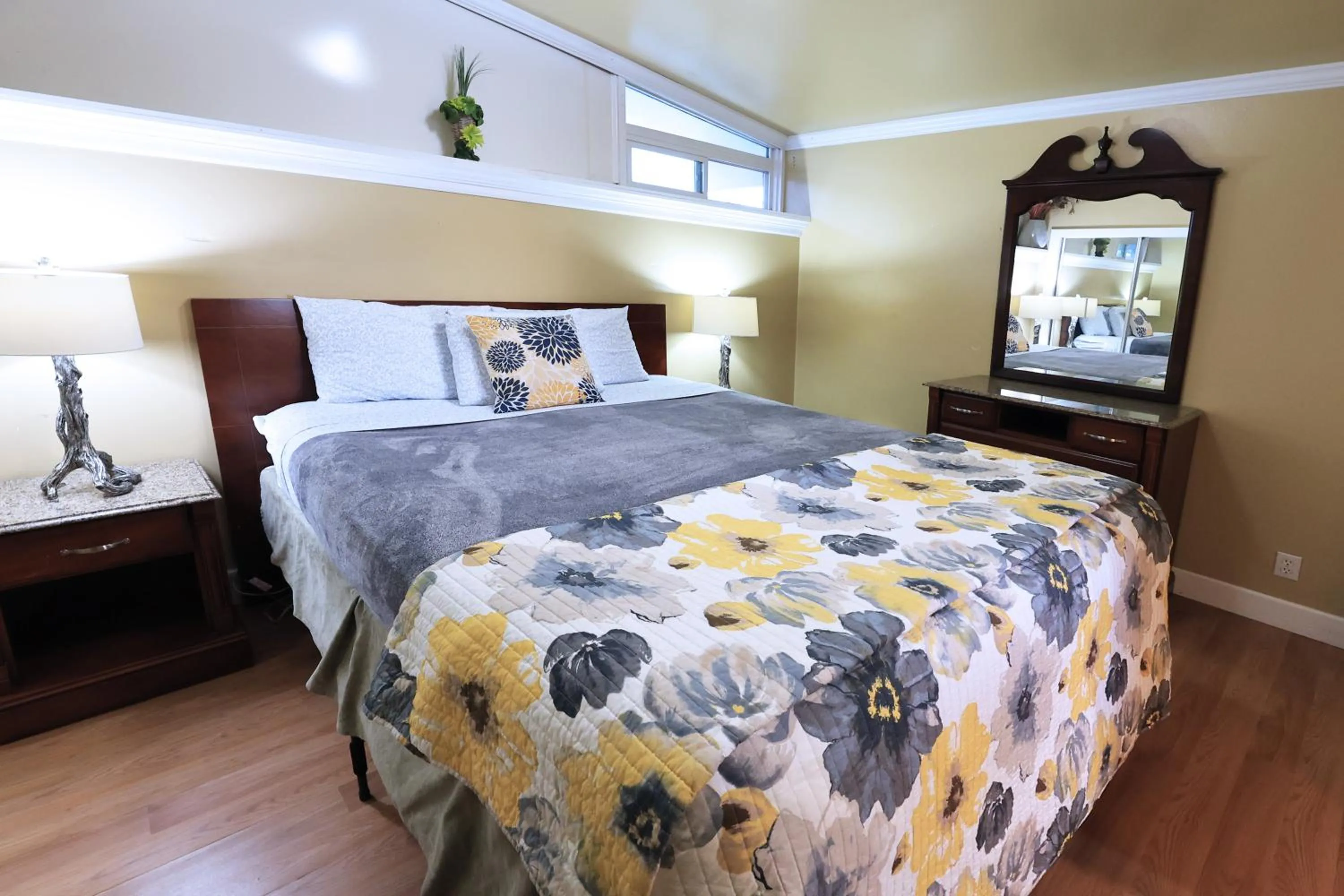 Bed in Beachwood Condos & Resort