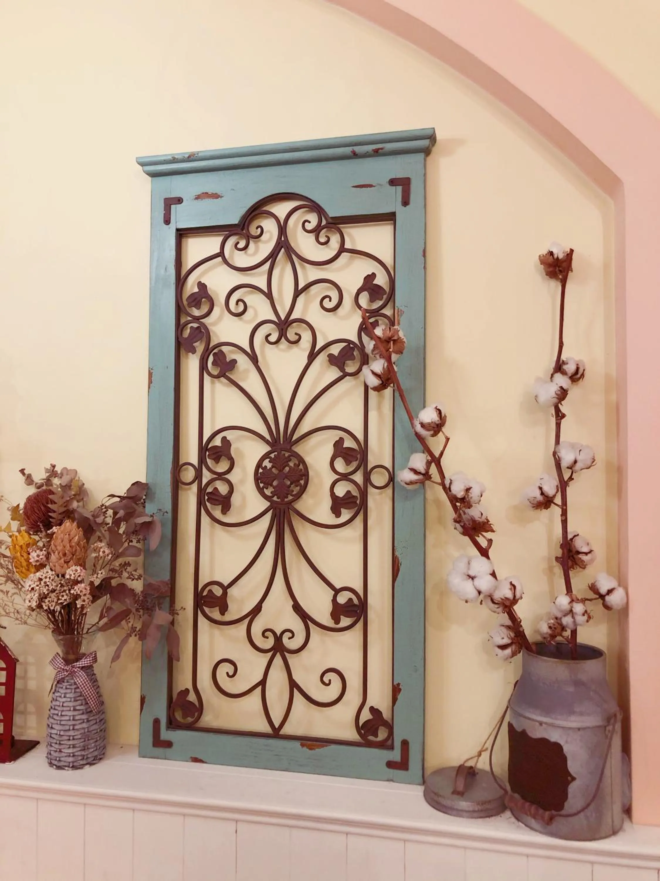 Decorative detail in Fazhana Village B&B