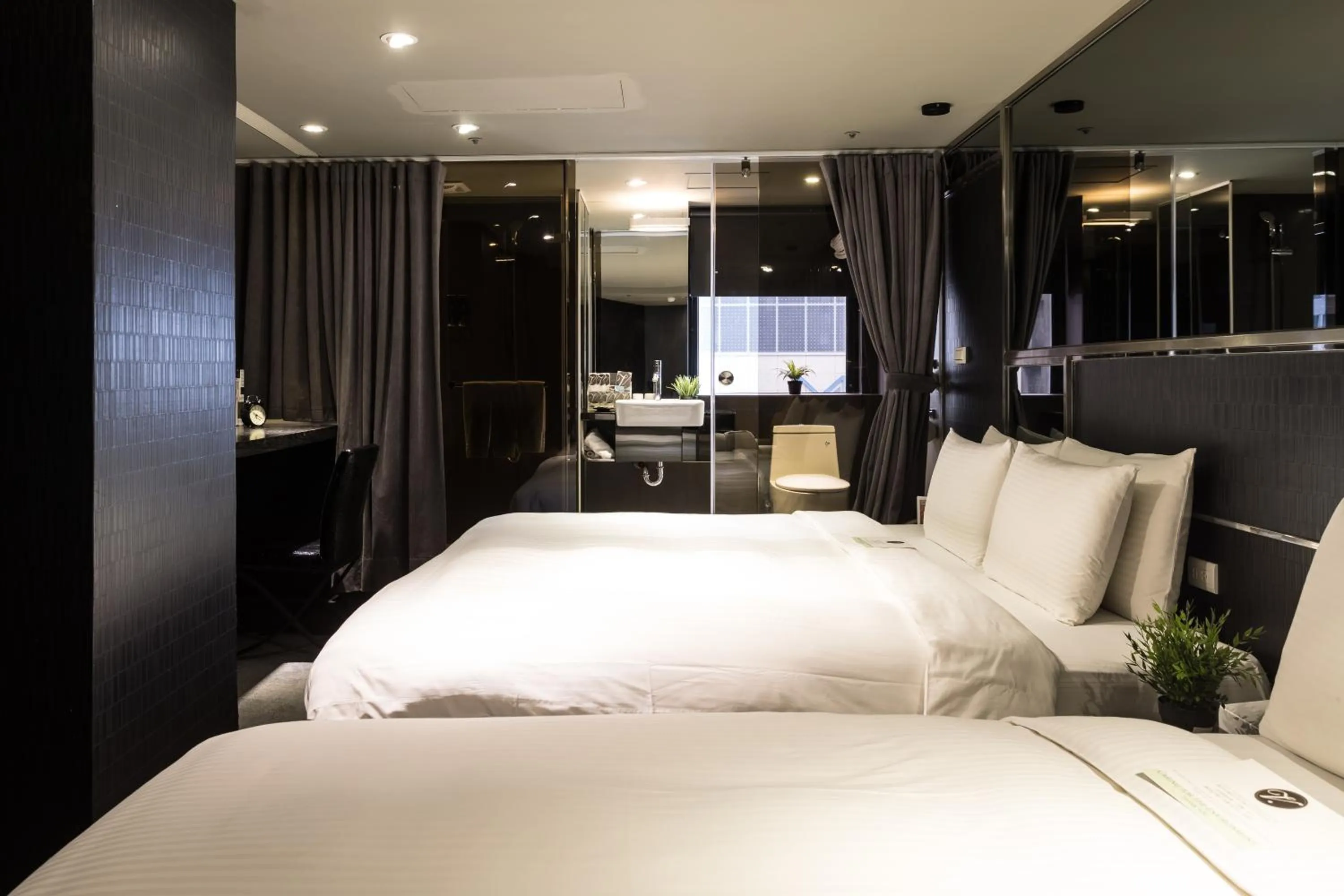 Bed in Vendome East Inn