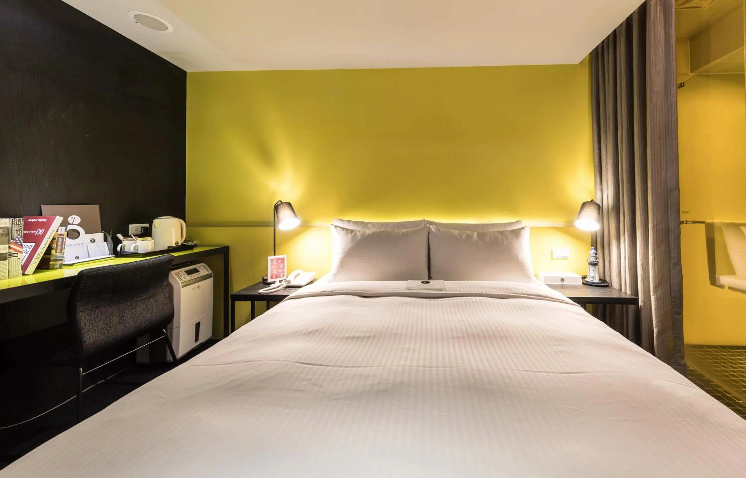 Bed in Vendome East Inn