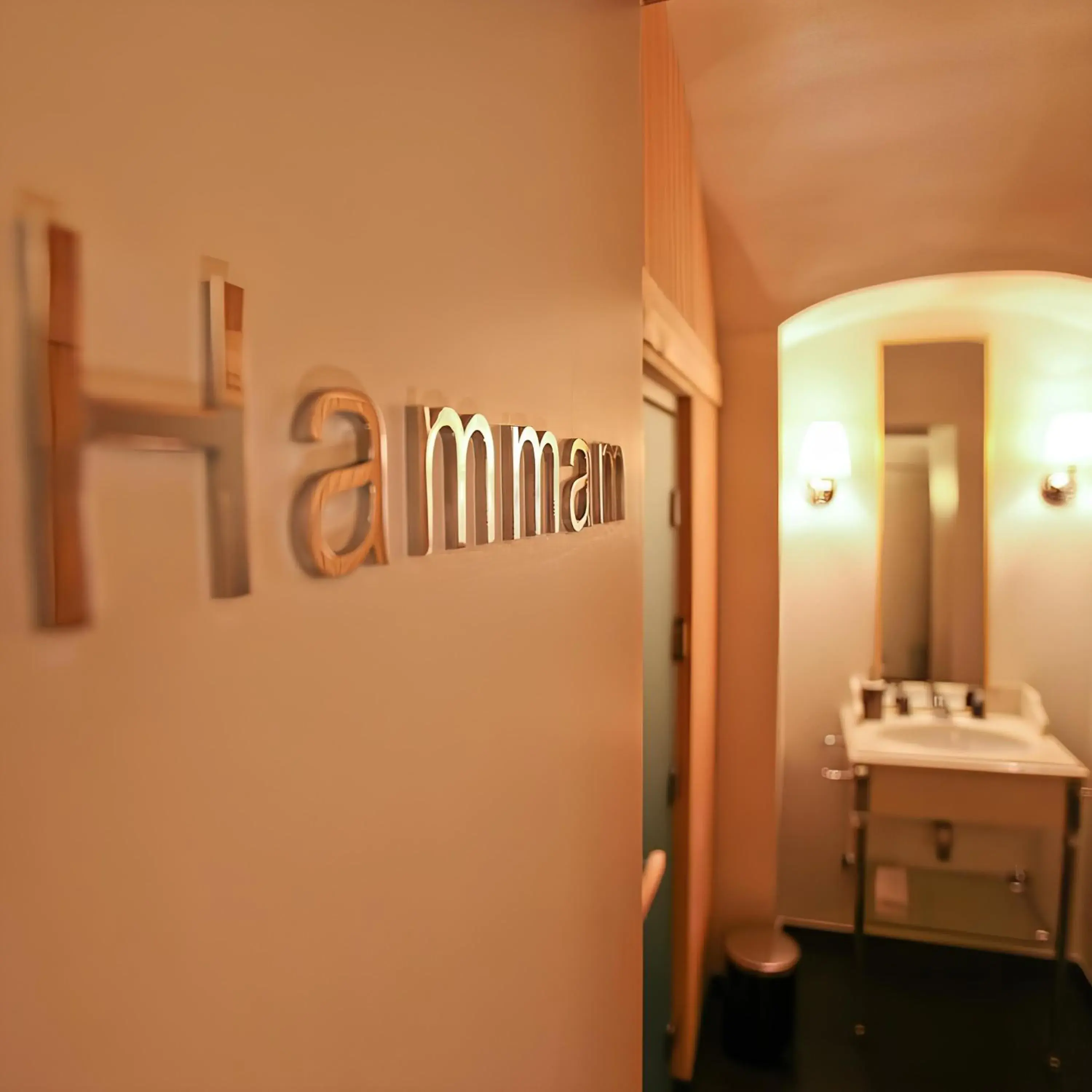 Spa and wellness centre/facilities in Hôtel Keppler Spa and wellness centre/facilities in Hôtel Keppler