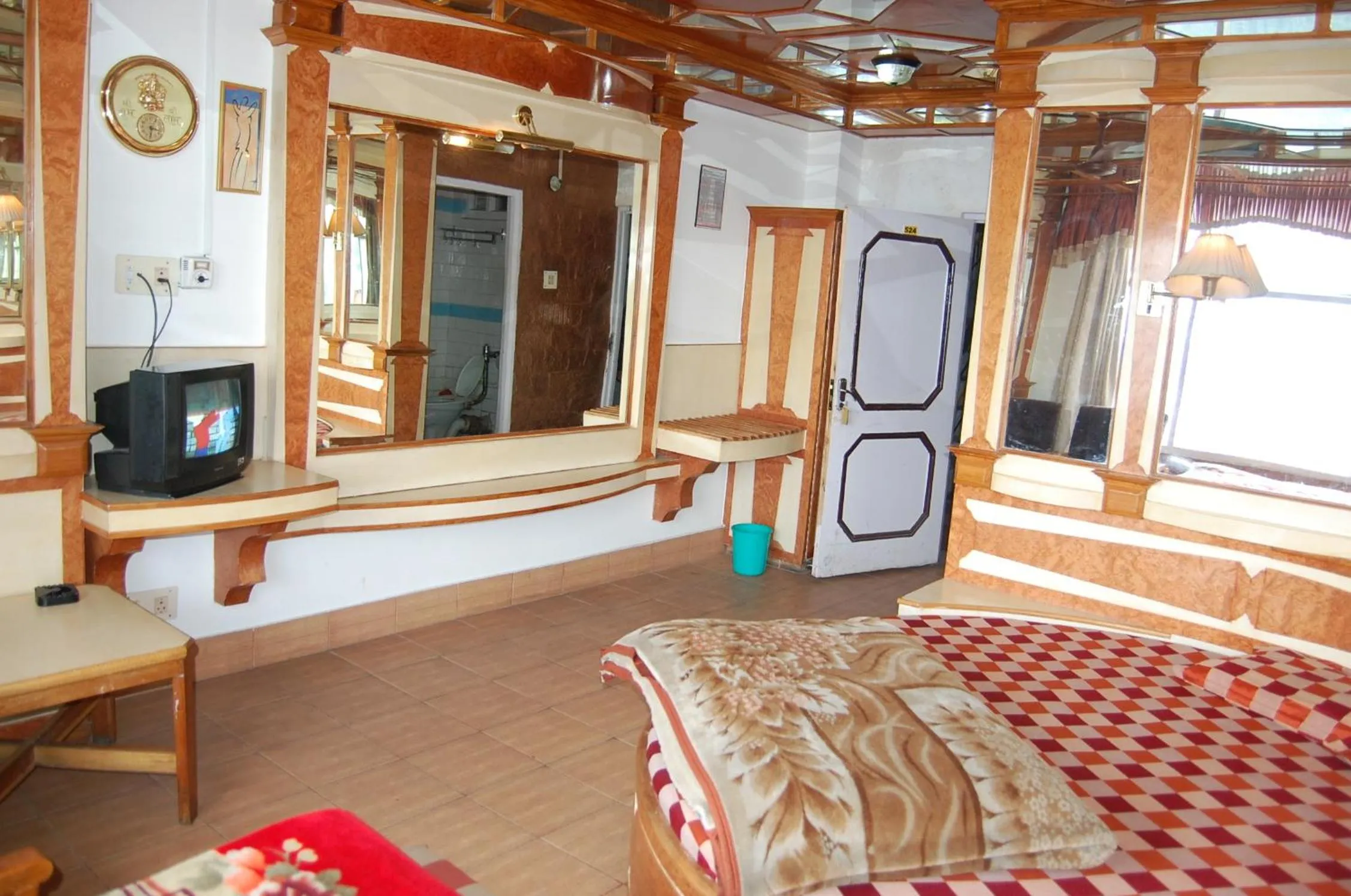 Photo of the whole room, Bed in Hotel Gulmarg Regency