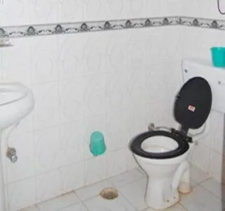 Toilet in Hotel Gulmarg Regency