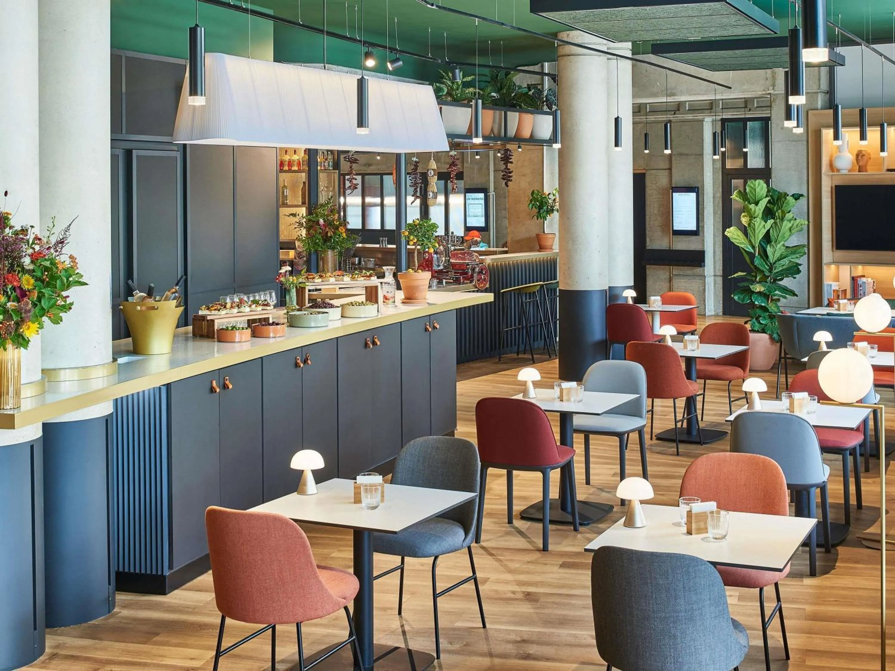 Property building in Novotel Paris Gare De Lyon