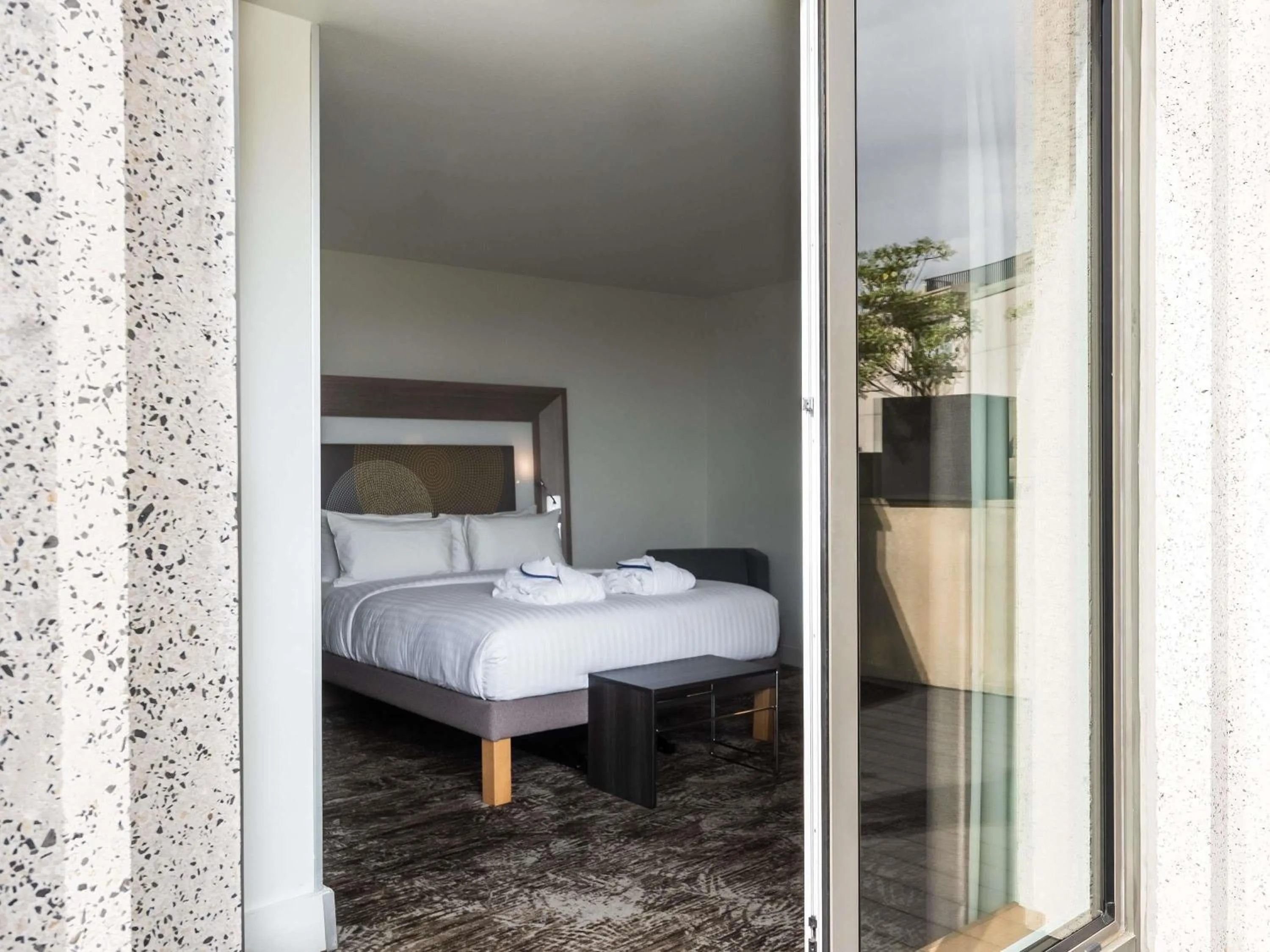 Bedroom, Bed in Novotel Paris Gare De Lyon