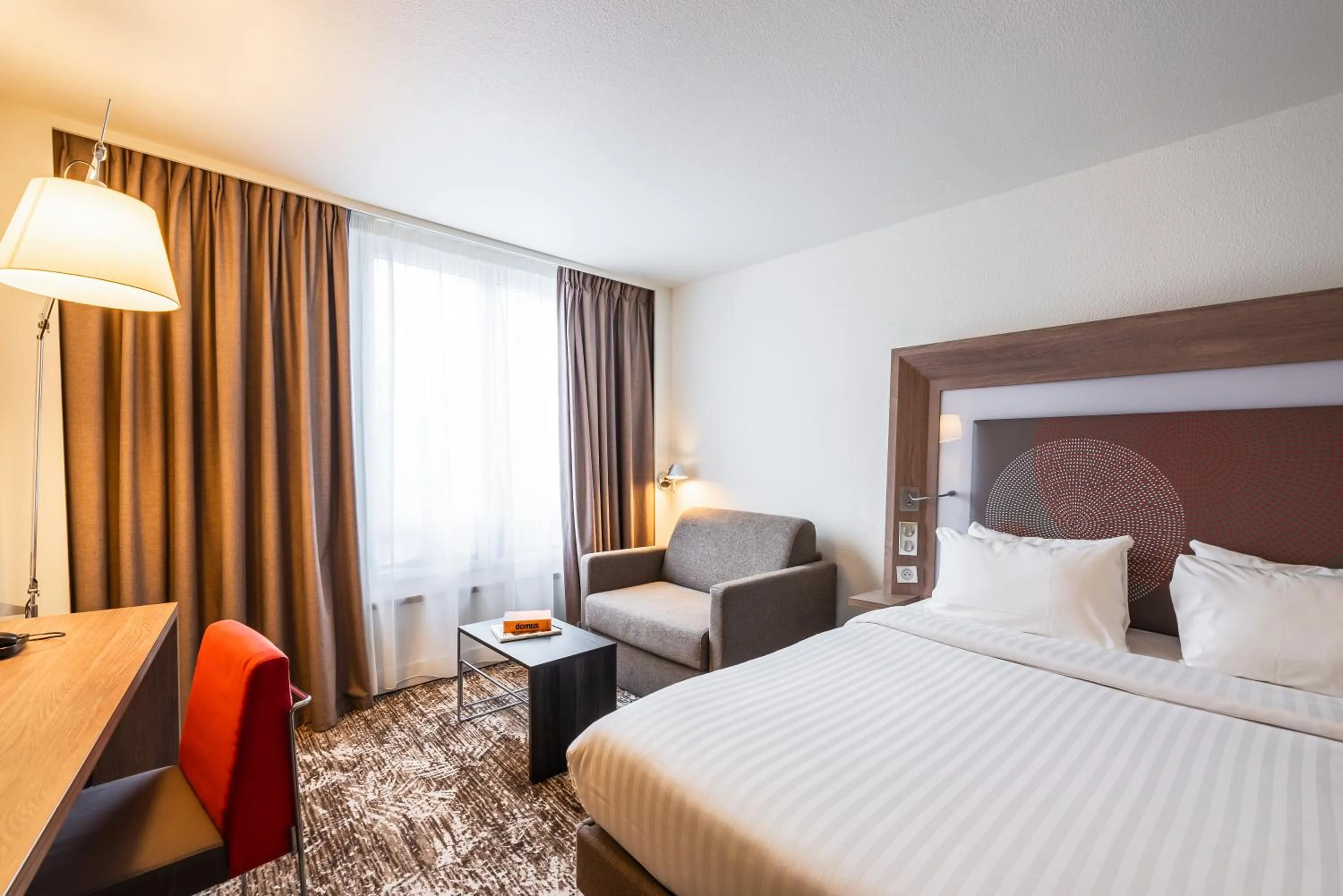 Bed in Novotel Paris Gare De Lyon