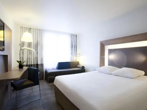 Bedroom, Bed in Novotel Paris Gare De Lyon