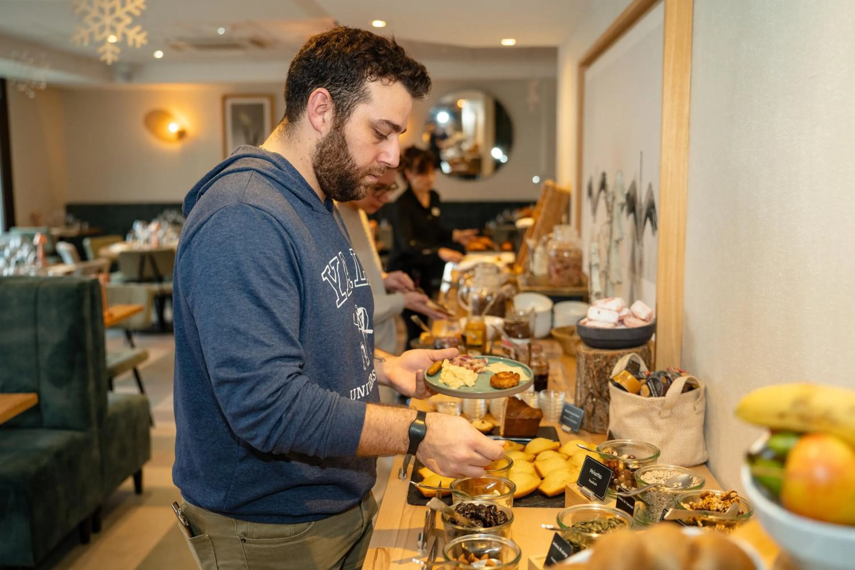 Breakfast in Domaine de la Forêt d'Orient, Logis Hôtel, Restaurant, Spa et Golf