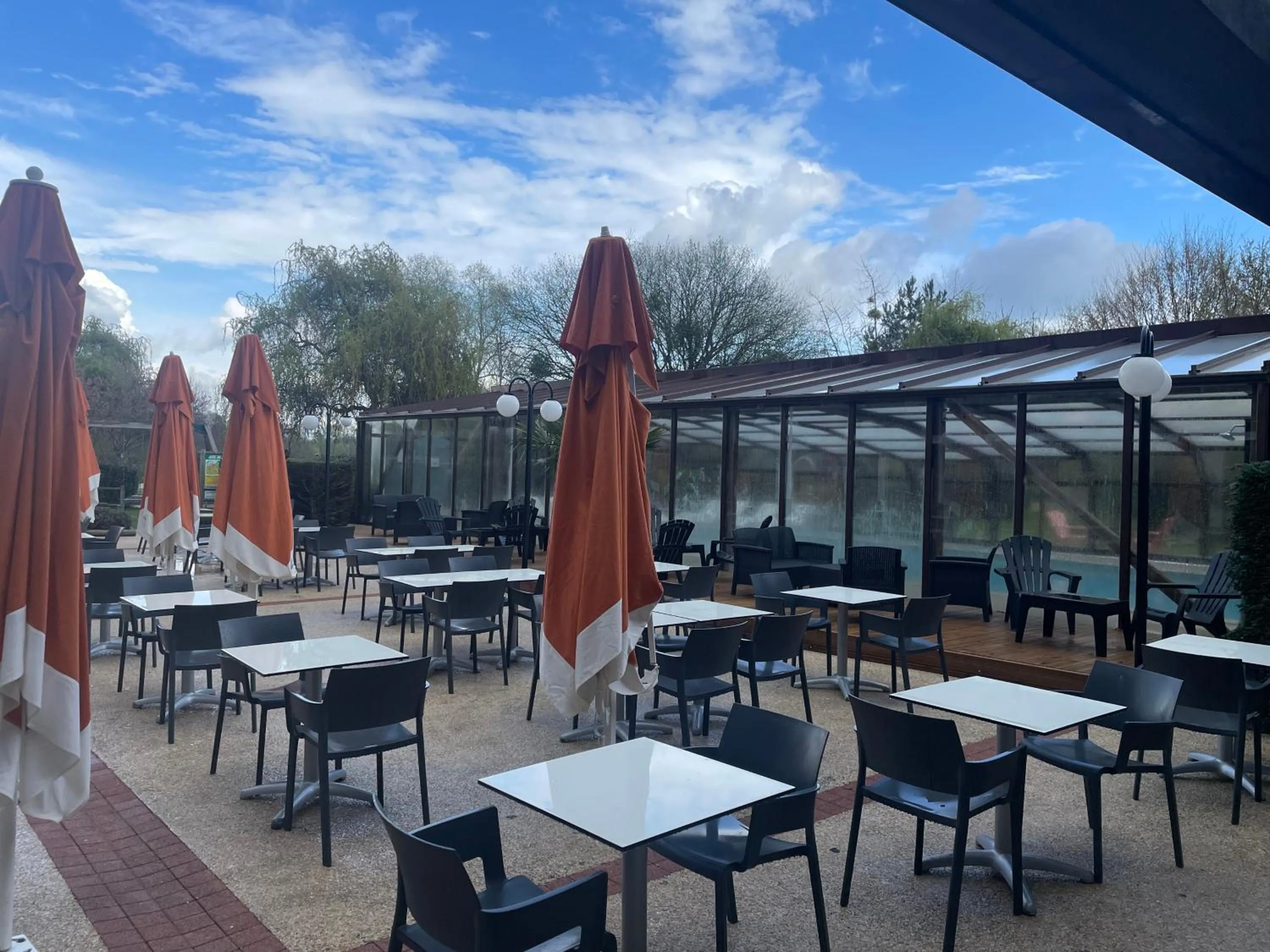 Patio in Domaine de la Forêt d'Orient, Logis Hôtel, Restaurant, Spa et Golf