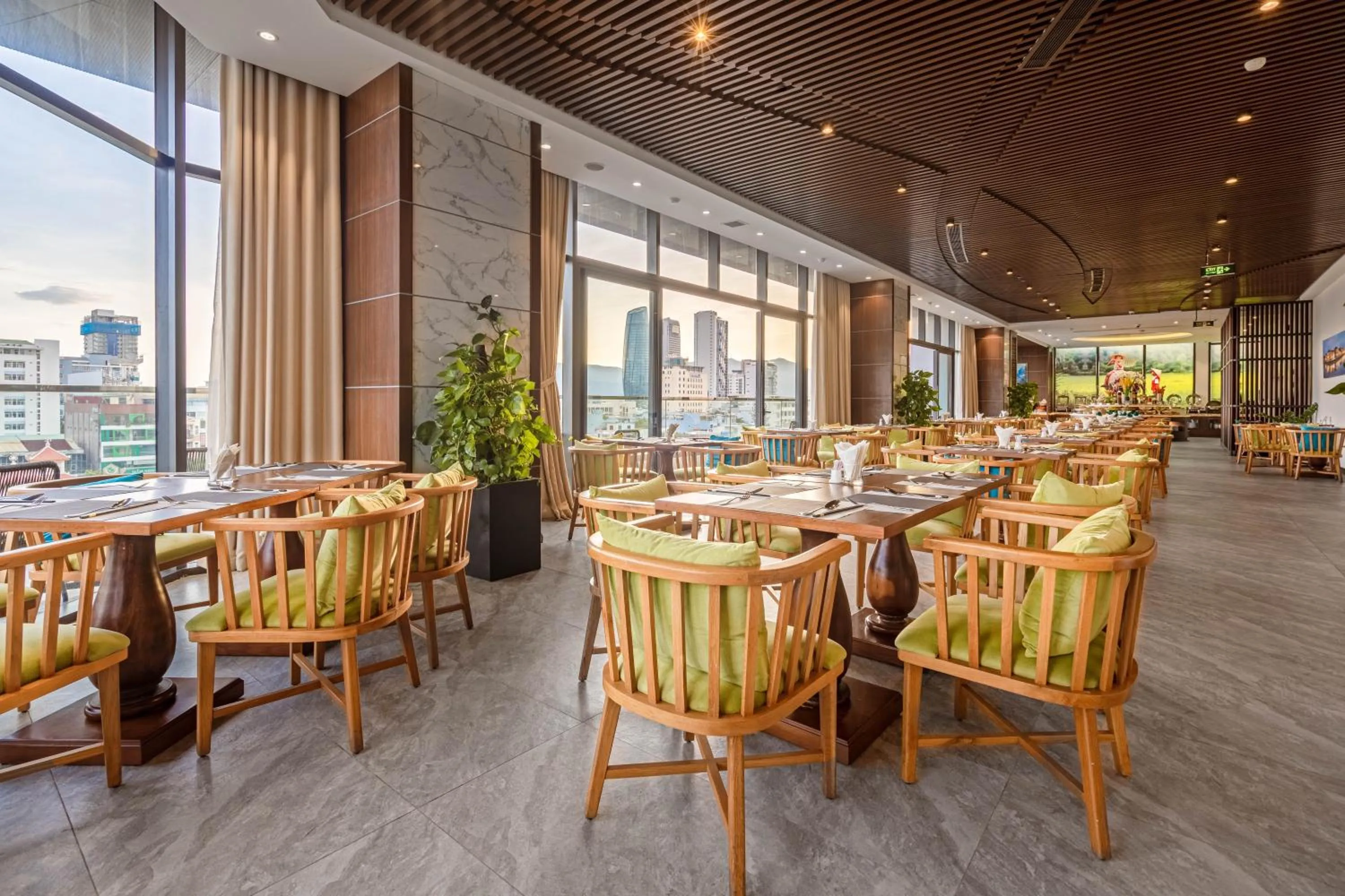 Restaurant/places to eat in G8 Luxury Hotel and Spa Da Nang