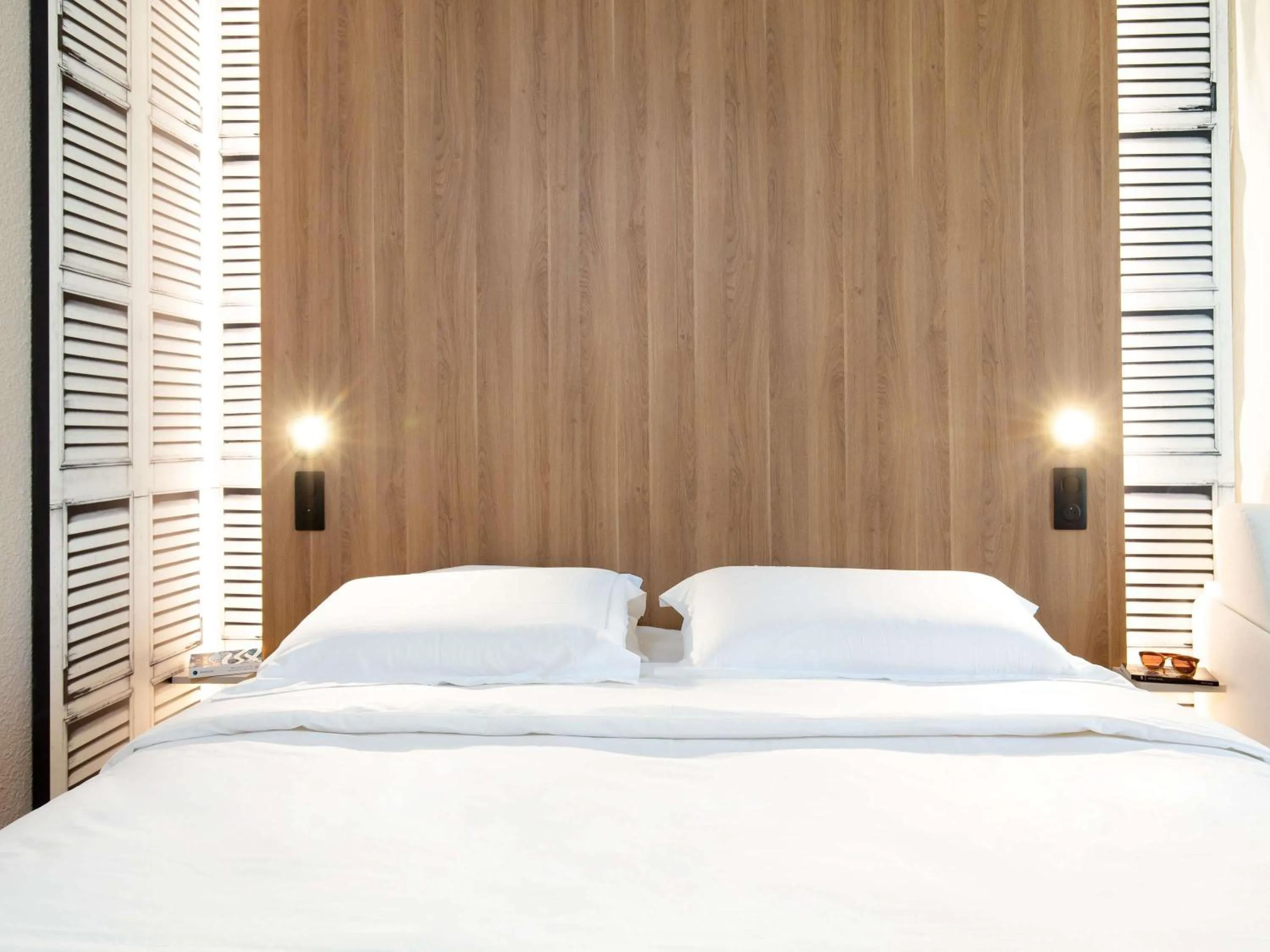 Bedroom, Bed in Mercure Aix en Provence Beaumanoir