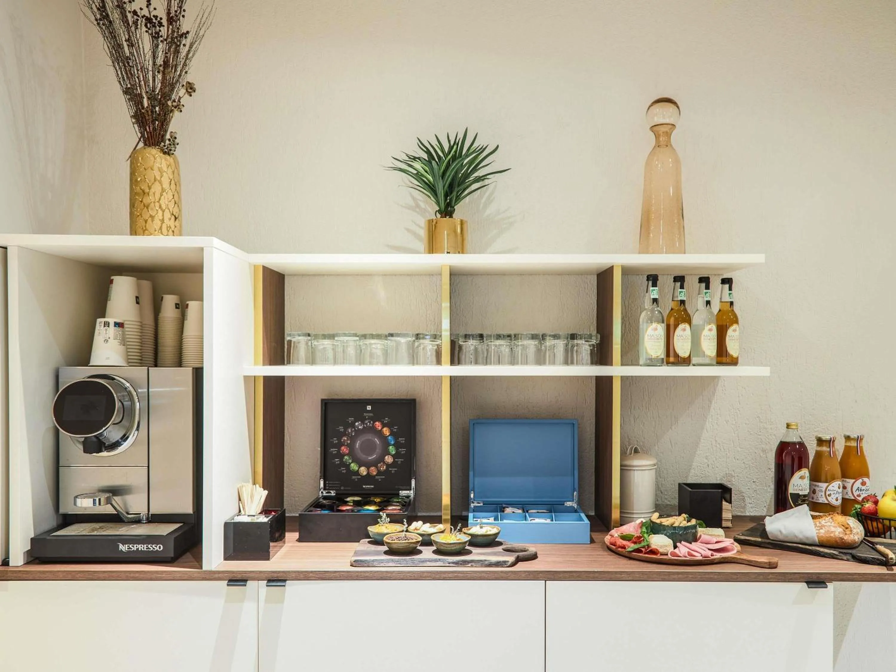 Meeting/conference room in Mercure Aix en Provence Beaumanoir