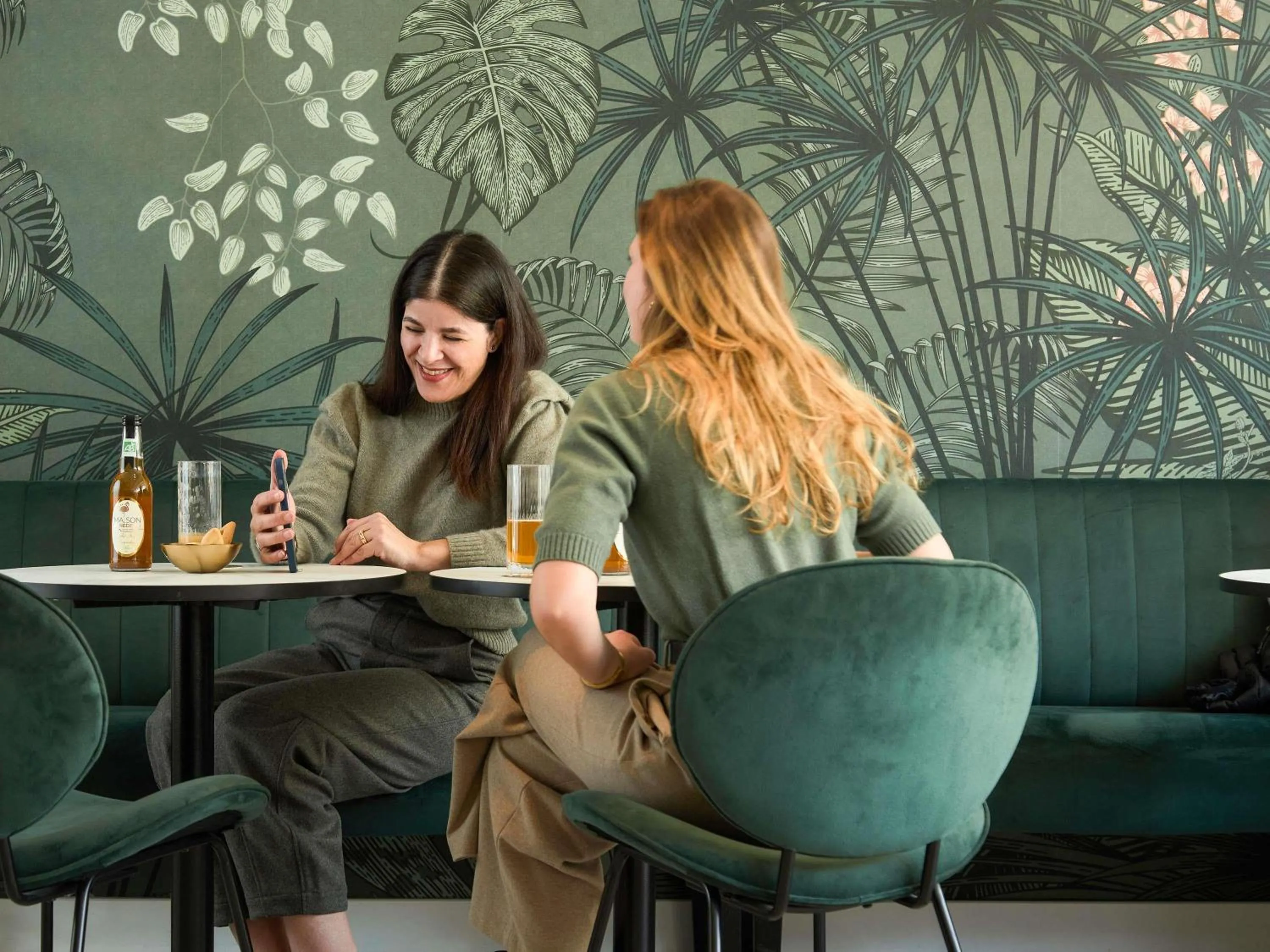 Lounge or bar in Mercure Aix en Provence Beaumanoir