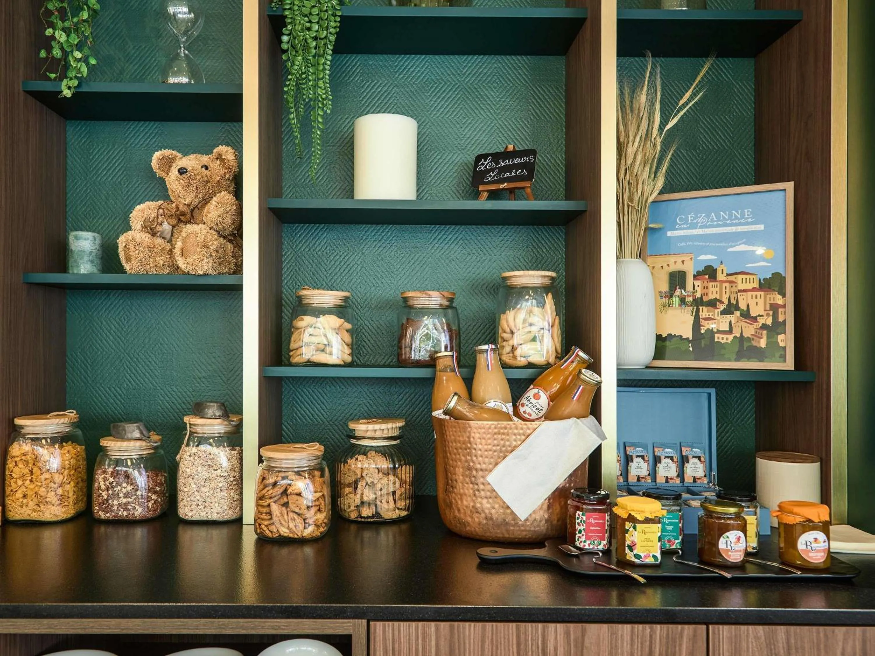 Breakfast in Mercure Aix en Provence Beaumanoir