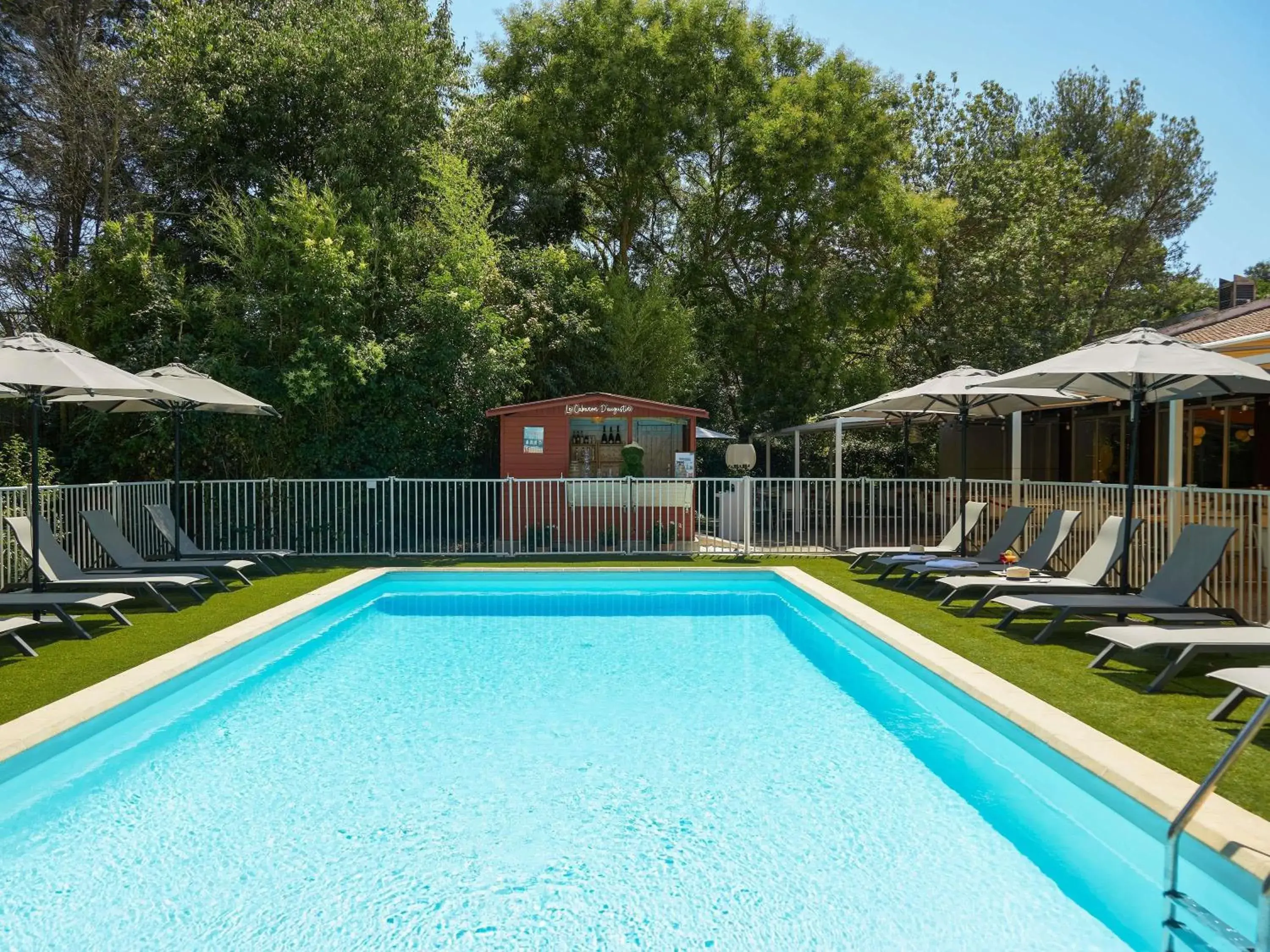 Property building in Mercure Aix en Provence Beaumanoir Property building in Mercure Aix en Provence Beaumanoir