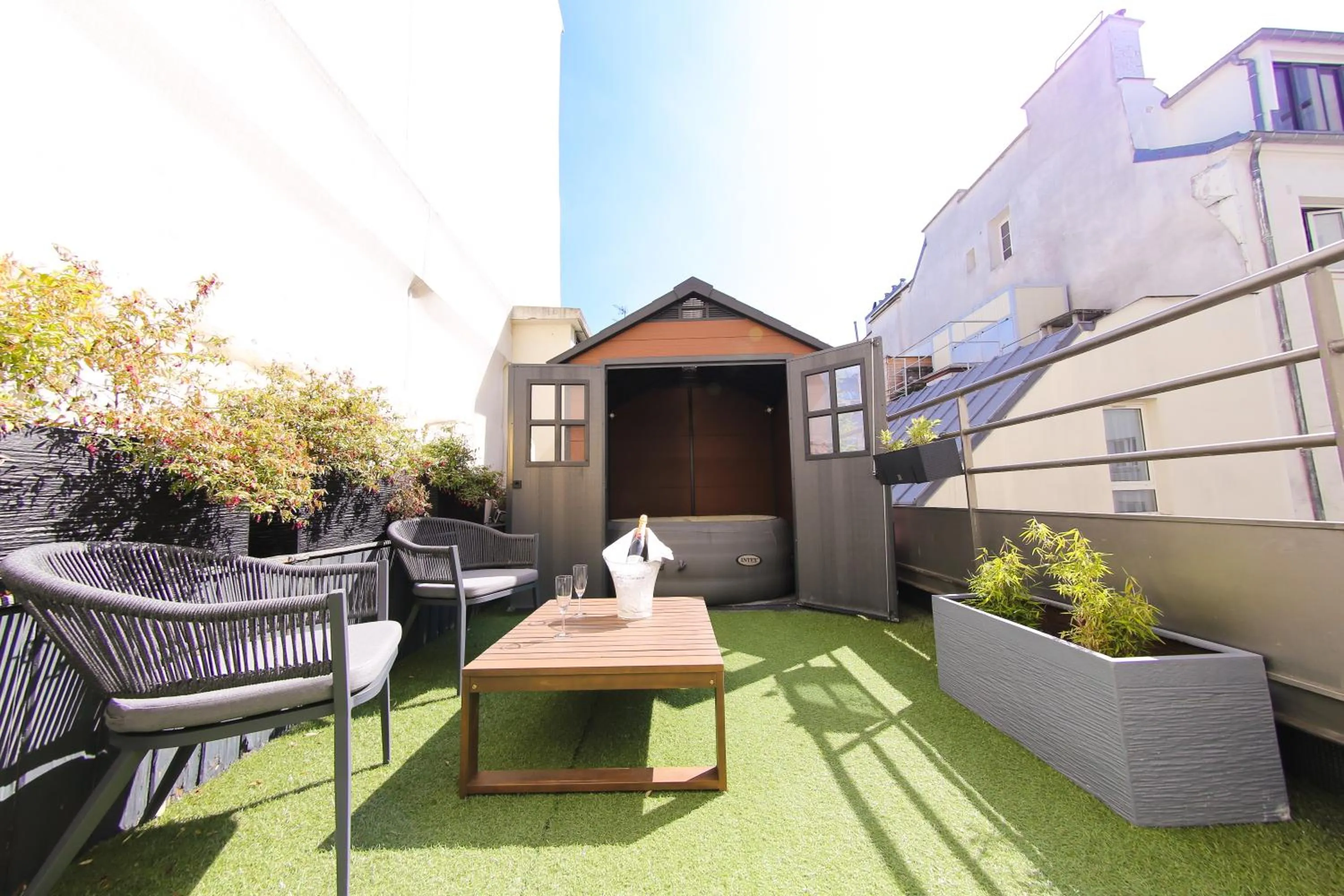Balcony/Terrace in L'Empire Paris - Louvre